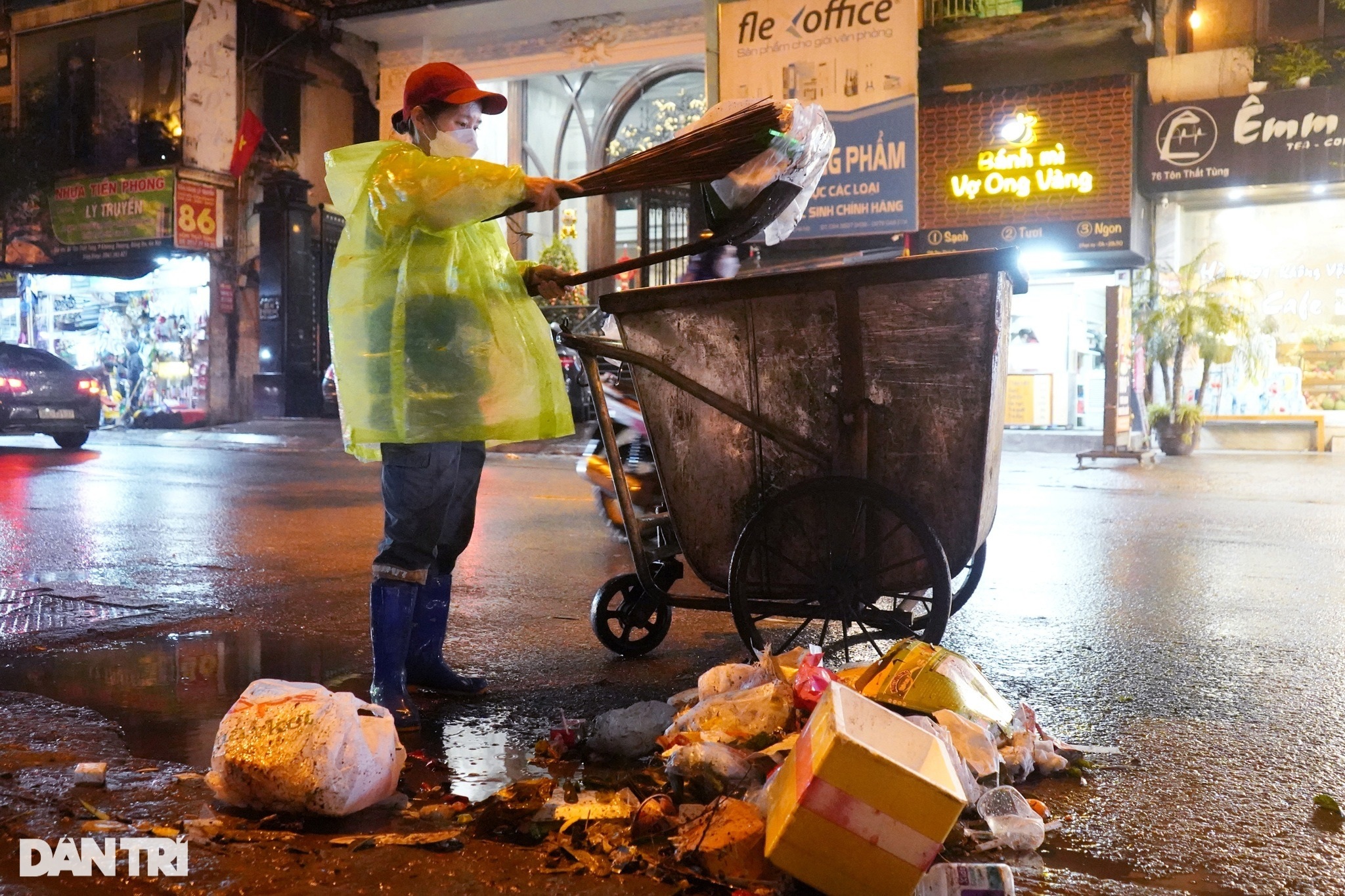 Hà Nội chìm trong mưa rét - 10