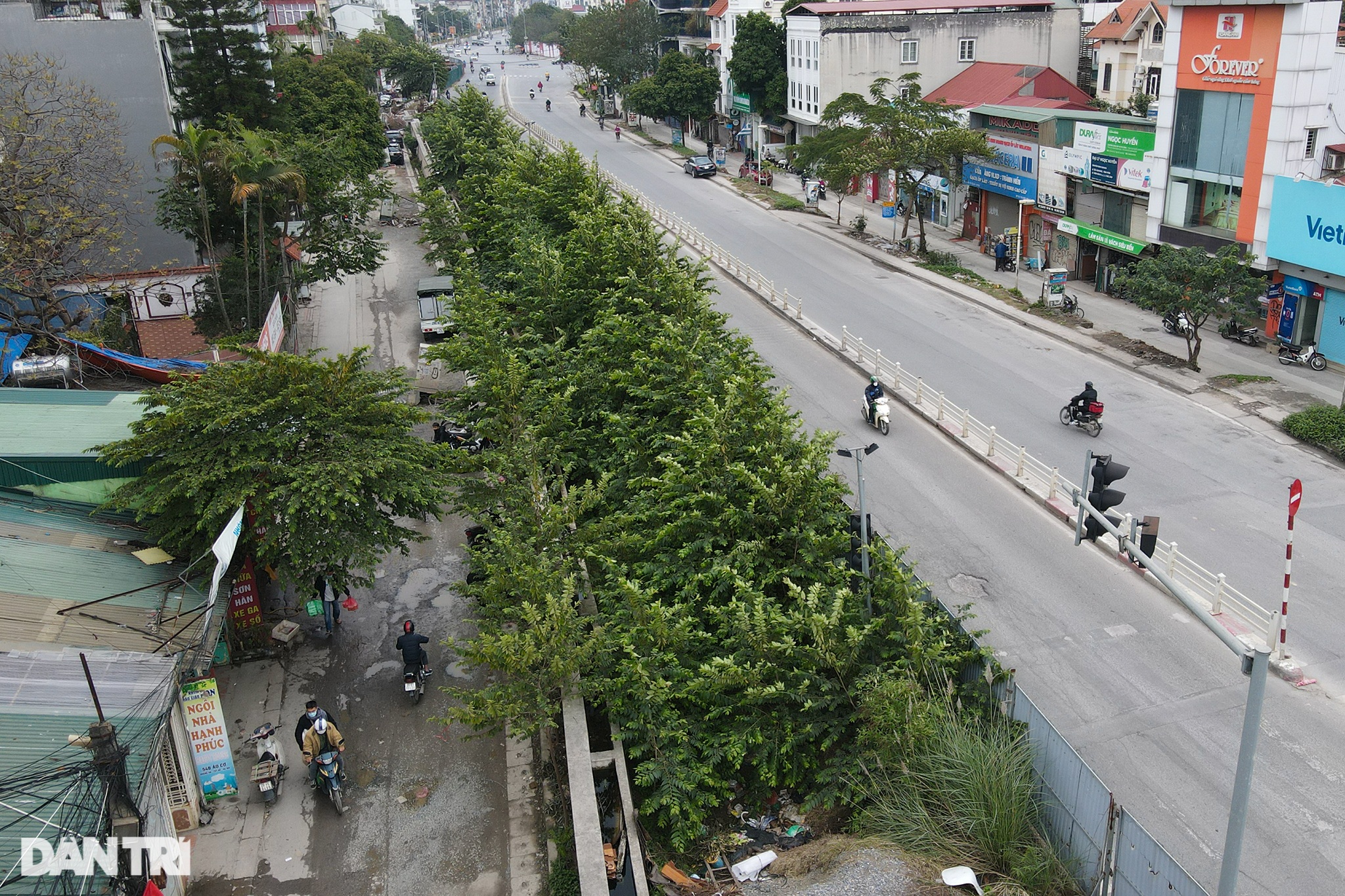 Cận cảnh loạt công trình giao thông xây dựng chậm tiến độ tại Hà Nội - 12