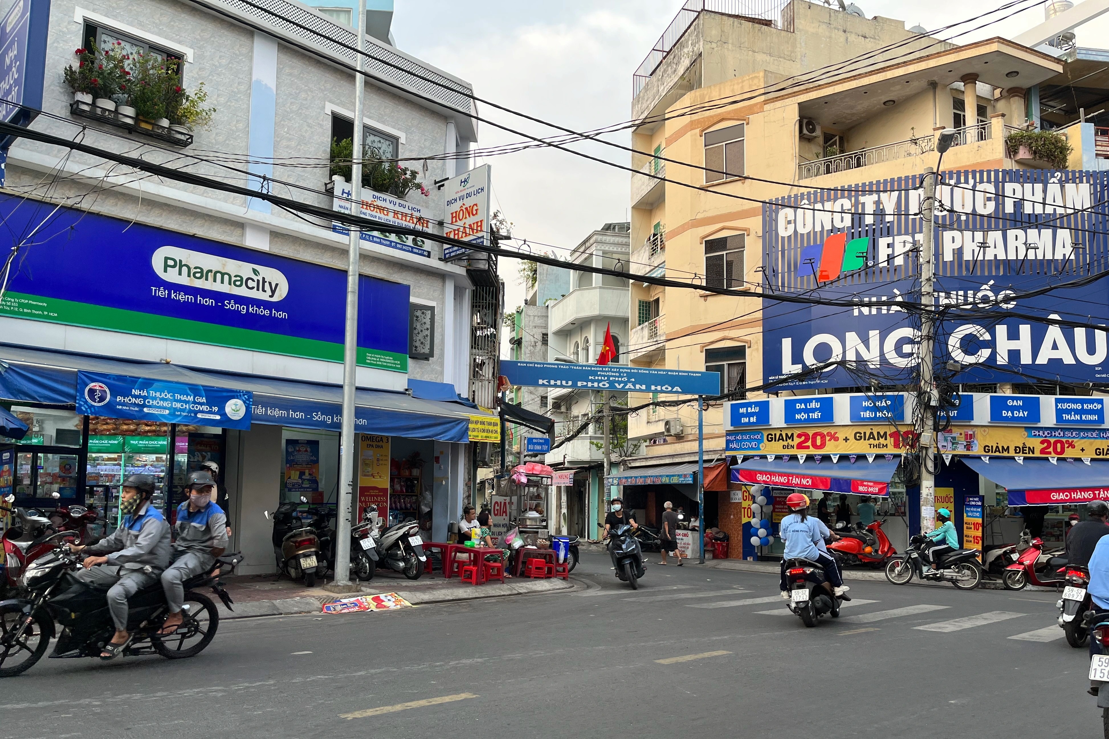 Nóng cuộc đua nhà thuốc: Khi sân chơi không chỉ có FPT, Thế Giới Di Động - 2 Nóng cuộc đua nhà thuốc: Khi sân chơi không chỉ có FPT, Thế Giới Di Động - 2
