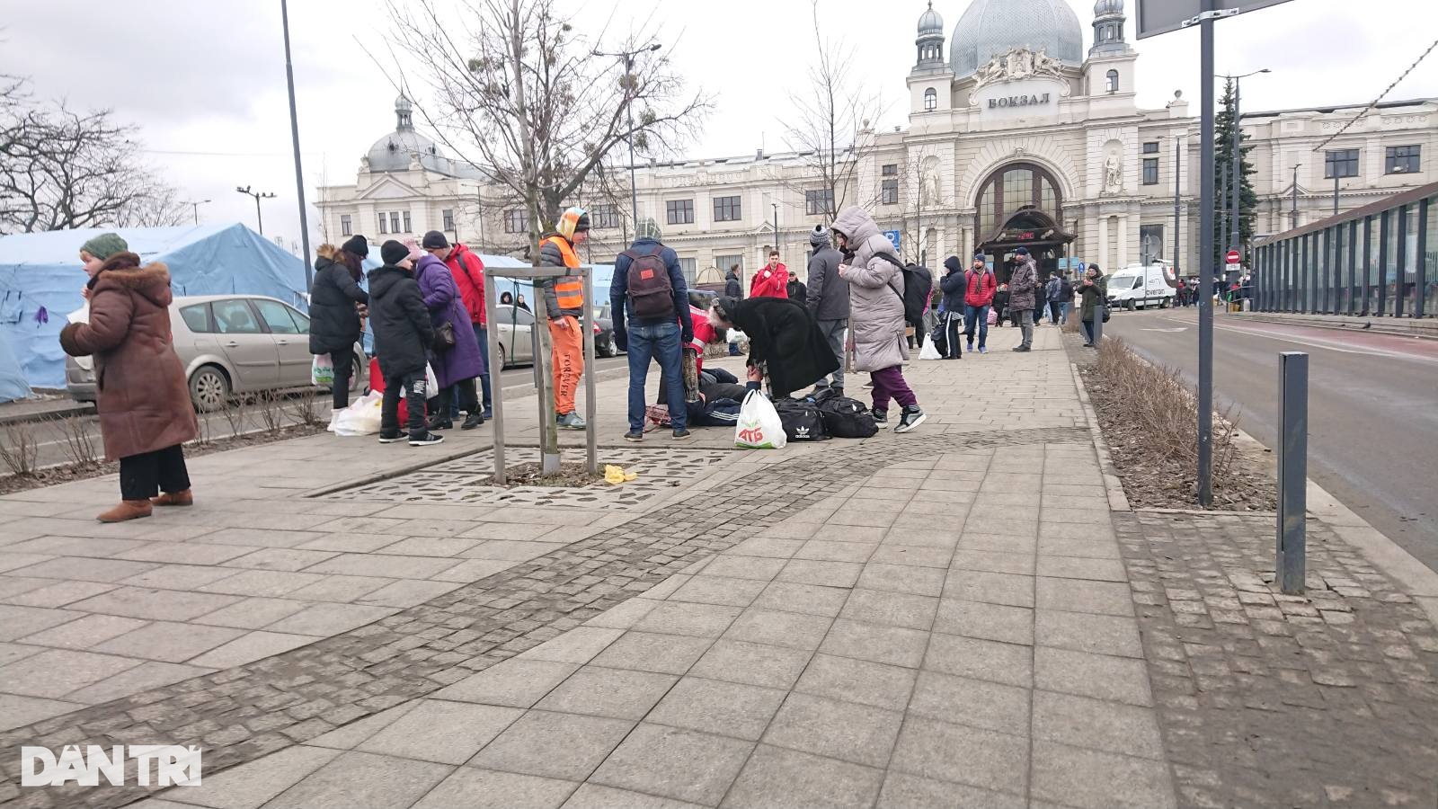 Người Việt tại Ukraine đổ về biên giới, việc tị nạn ở nước thứ ba thế nào? - 2