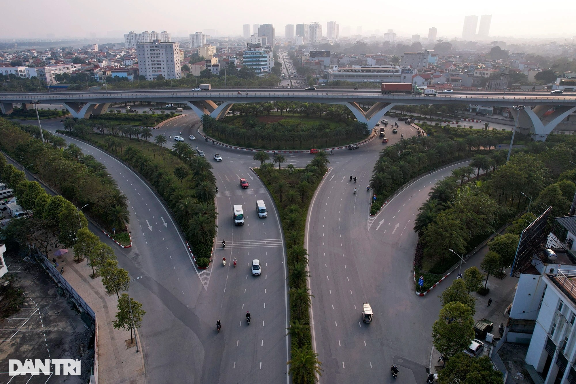 Choáng ngợp những nút giao thông hiện đại nhất Hà Nội