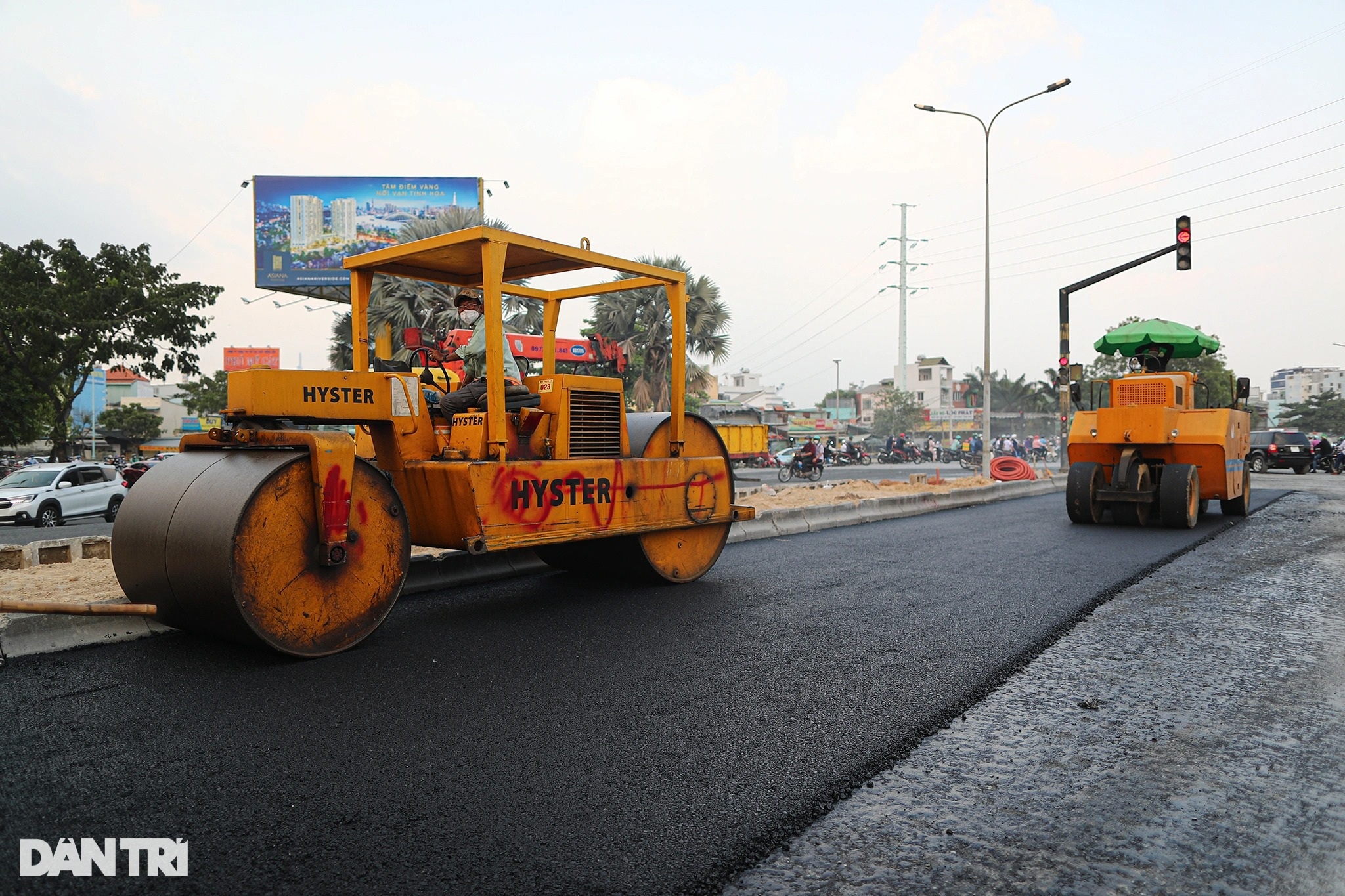 Toàn cảnh đại lộ Nguyễn Văn Linh được nâng cấp từ 6 lên 10 làn xe - 6