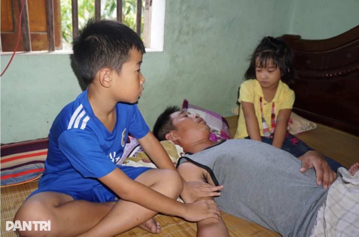 Bà mẹ có 2 con mắc bệnh hiểm nghèo tìm người mất hơn 30 triệu để trả lại - 3 Bà mẹ có 2 con mắc bệnh hiểm nghèo tìm người mất hơn 30 triệu để trả lại - 3