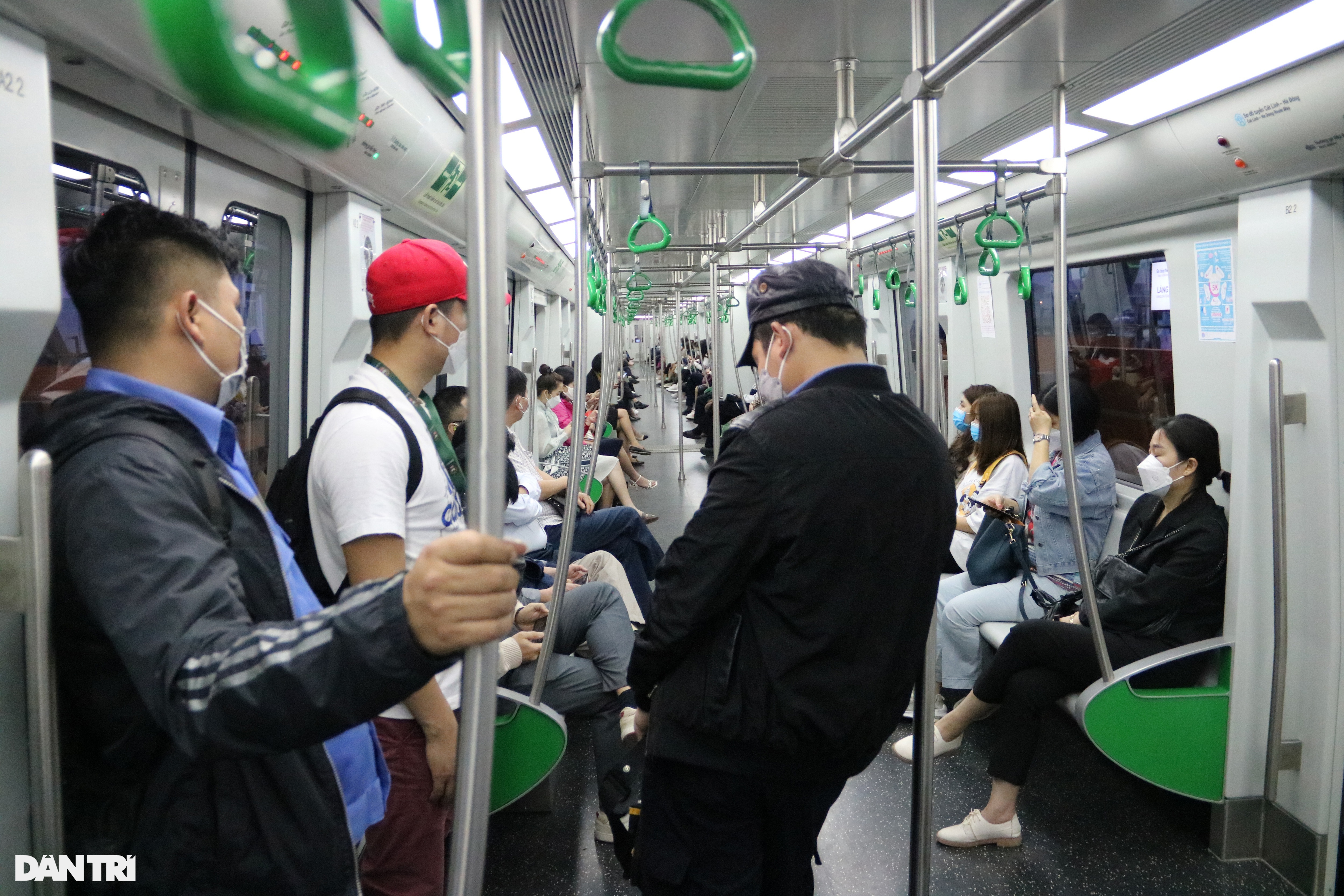 Khách đi tàu Cát Linh - Hà Đông tăng mạnh, lãnh đạo Metro lên tiếng lý giải - 1