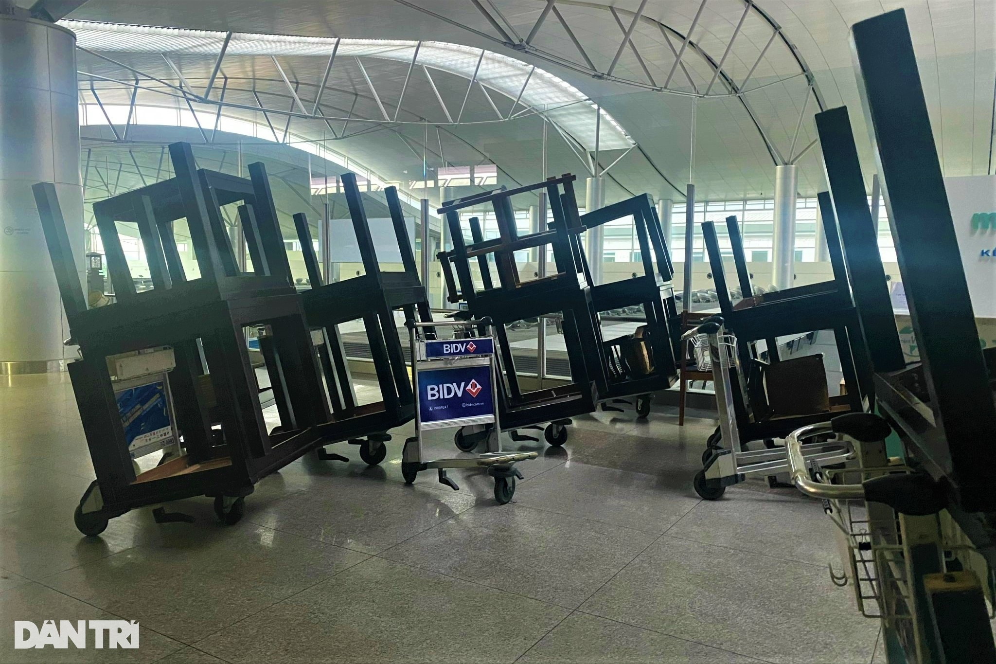 Giám đốc sân bay Quốc tế Tân Sơn Nhất nói gì về phản ánh nhếch nhác - 2 Giám đốc sân bay Quốc tế Tân Sơn Nhất nói gì về phản ánh nhếch nhác - 2