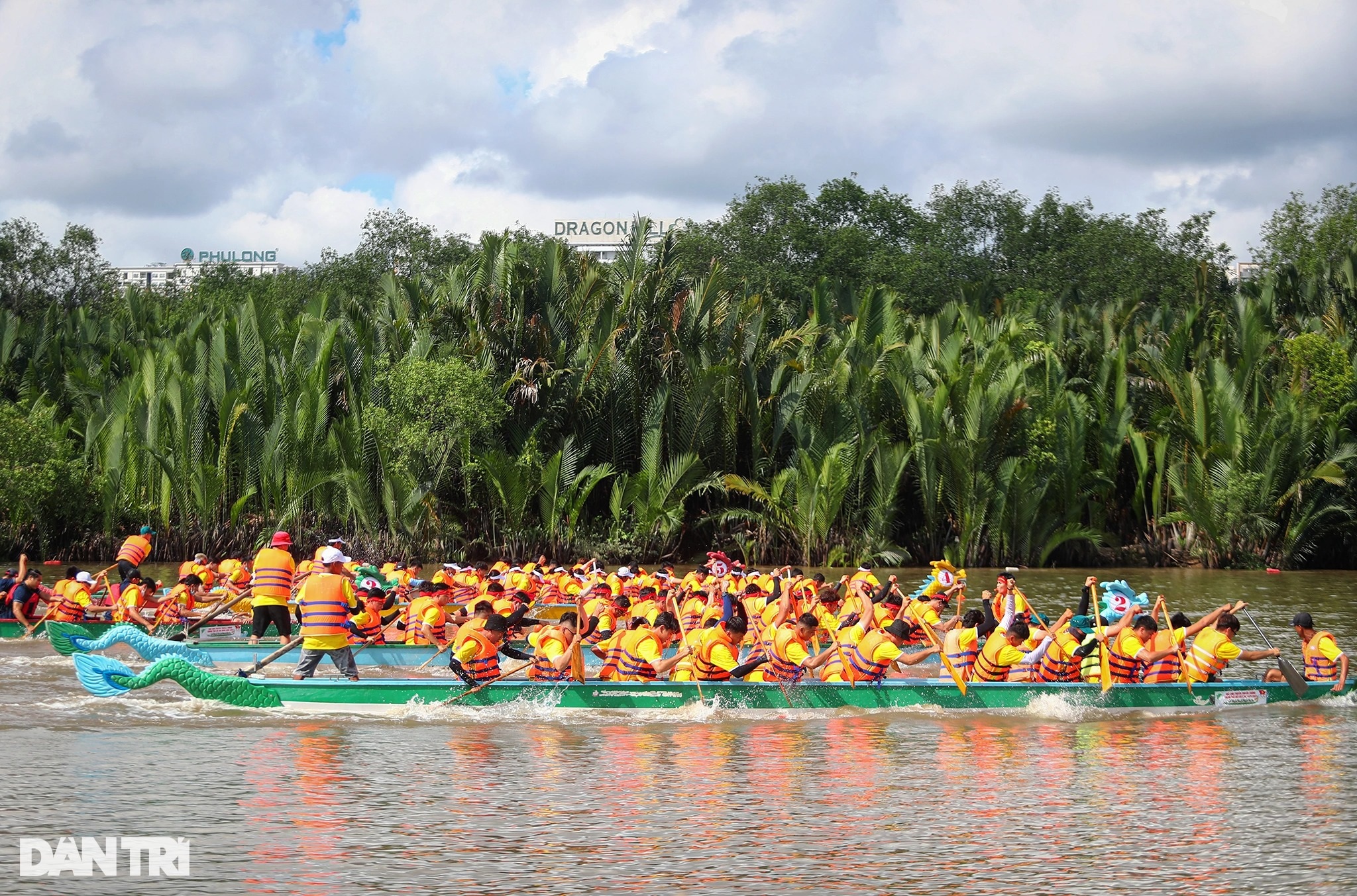 Hơn 500 VĐV tranh tài tại giải đua thuyền truyền thống TPHCM - 5