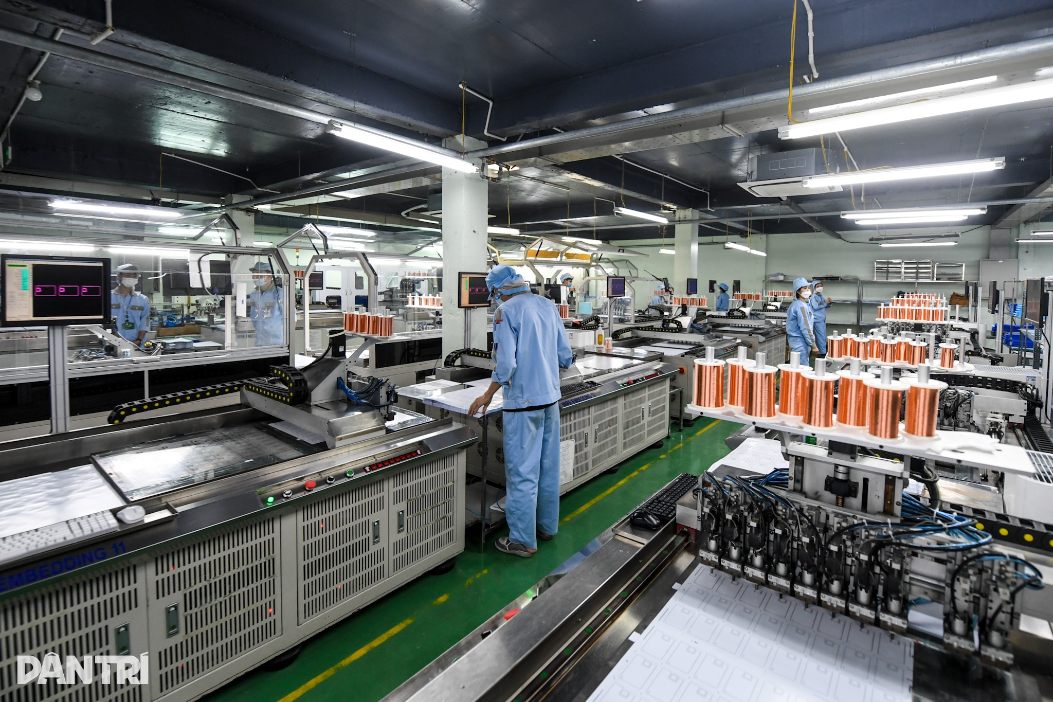 Khám phá bên trong nhà máy sản xuất căn cước công dân gắn chip - 1 Khám phá bên trong nhà máy sản xuất căn cước công dân gắn chip - 1