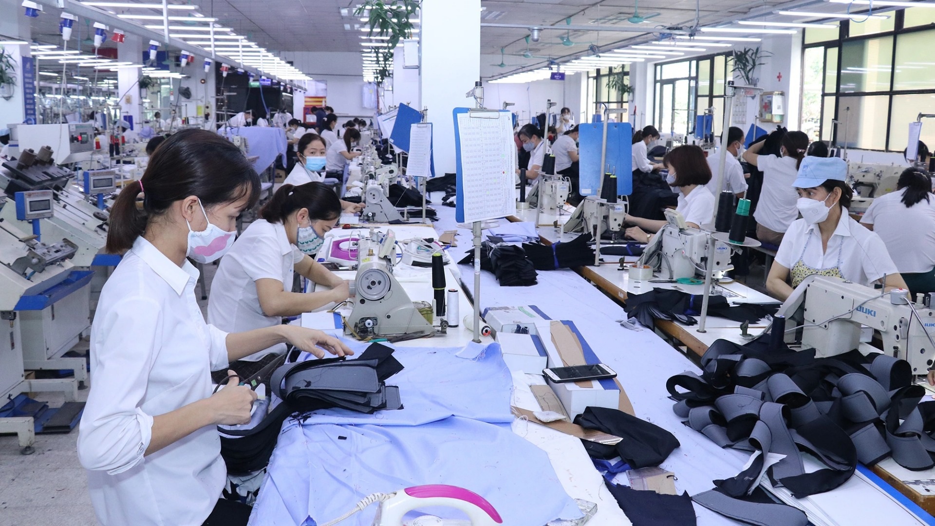 Những quy định đáng chú ý nhất có hiệu lực từ tháng 4 - 1 Những quy định đáng chú ý nhất có hiệu lực từ tháng 4 - 1