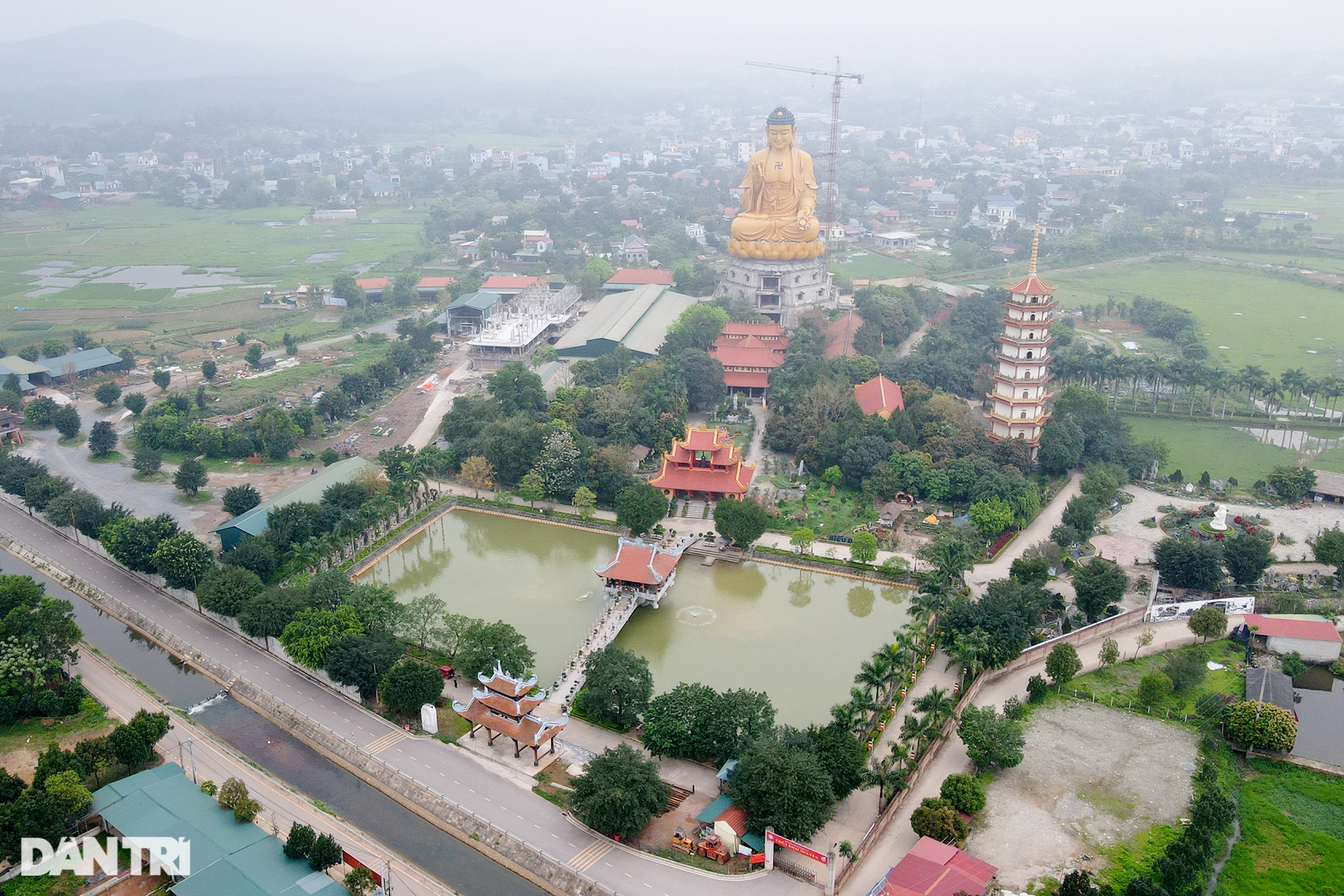 Đại tượng Phật cao nhất Đông Nam Á ở Hà Nội có trái tim ngọc nặng hơn 1 tấn - 1