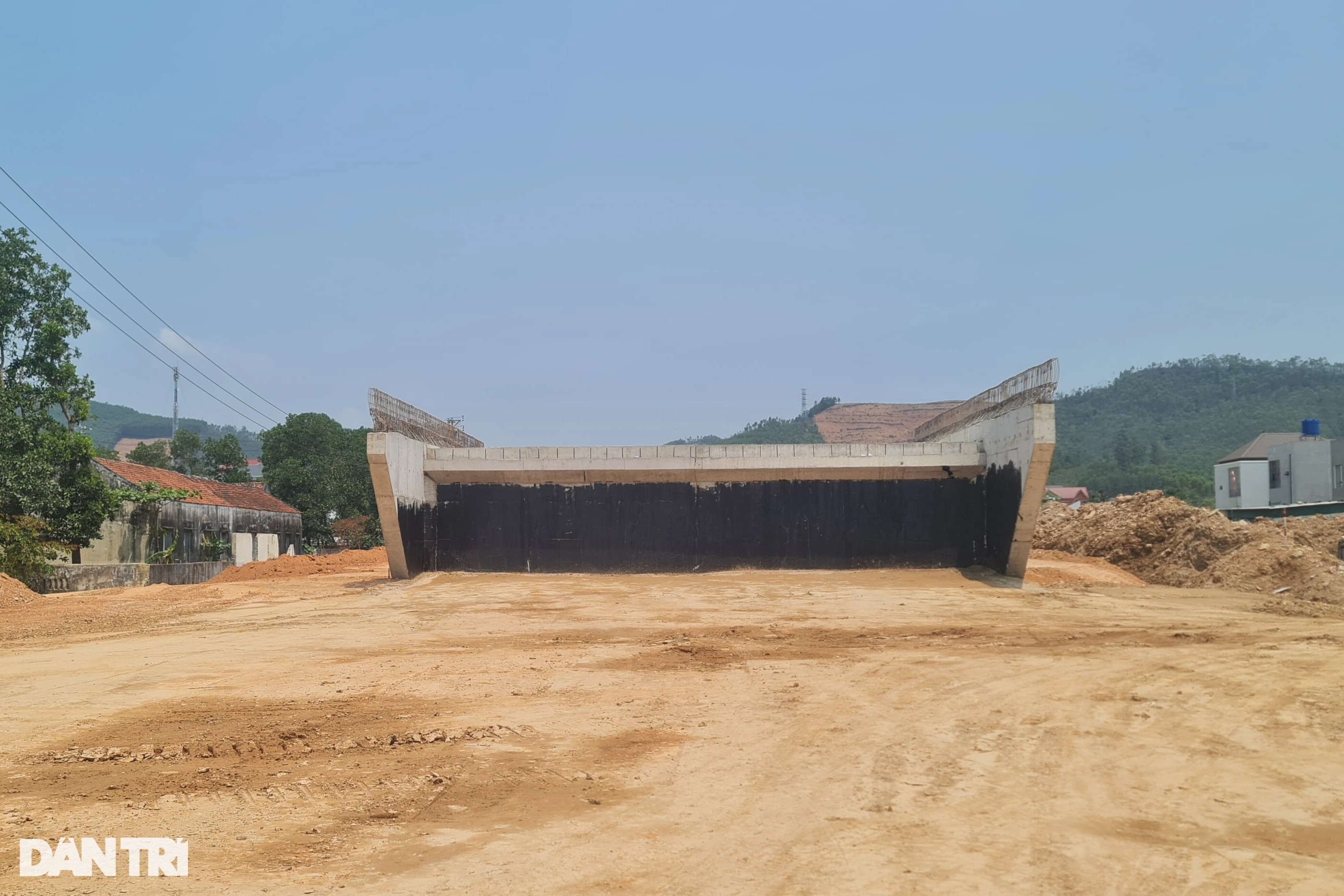 Mục sở thị hầm xuyên núi trên cao tốc Bắc - Nam nối Thanh Hóa - Nghệ An - 12