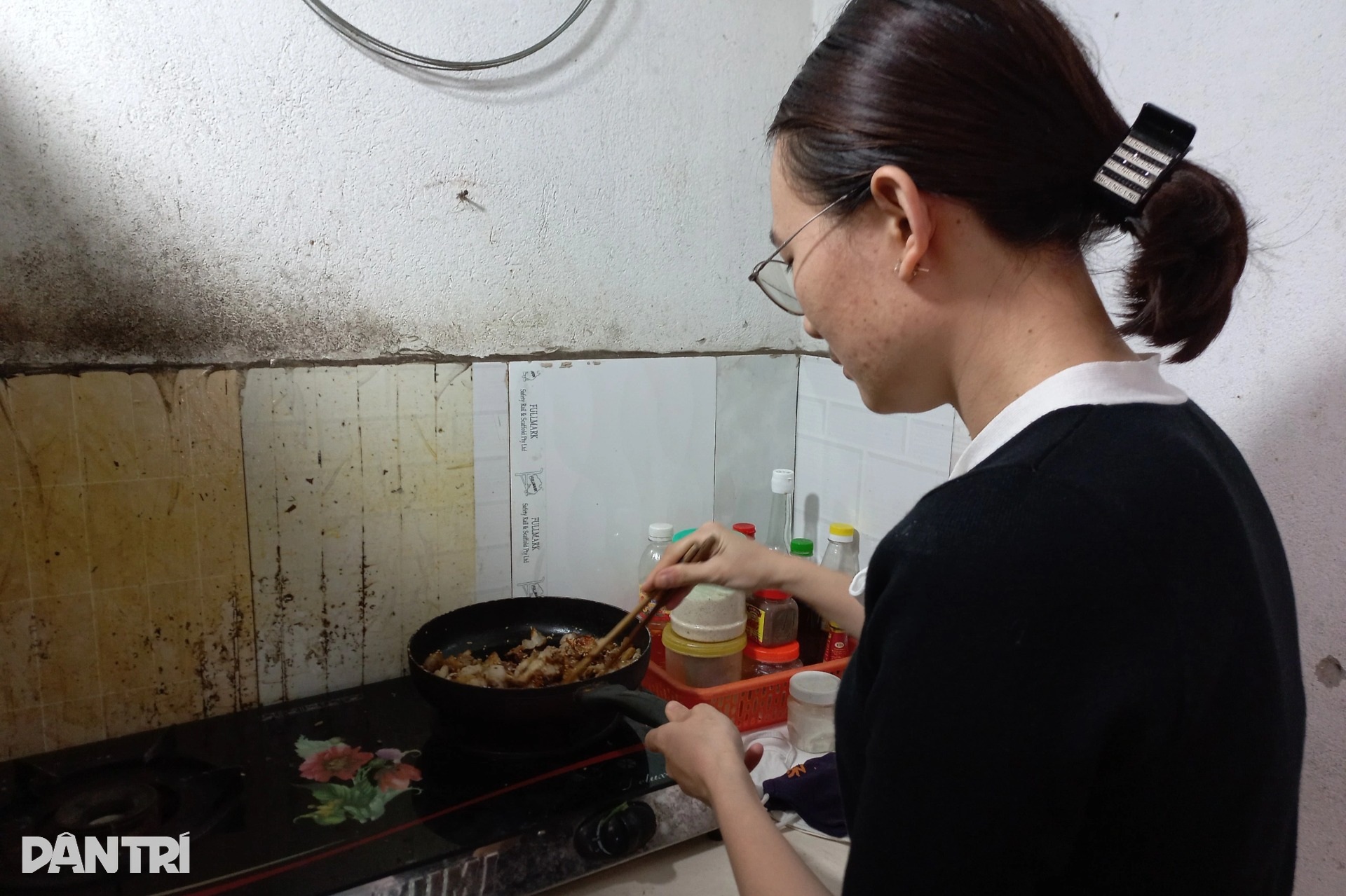 Công nhân chật vật xoay sở hậu Covid-19, mong nhận tiền hỗ trợ thuê nhà trọ - 1 Công nhân chật vật xoay sở hậu Covid-19, mong nhận tiền hỗ trợ thuê nhà trọ - 1
