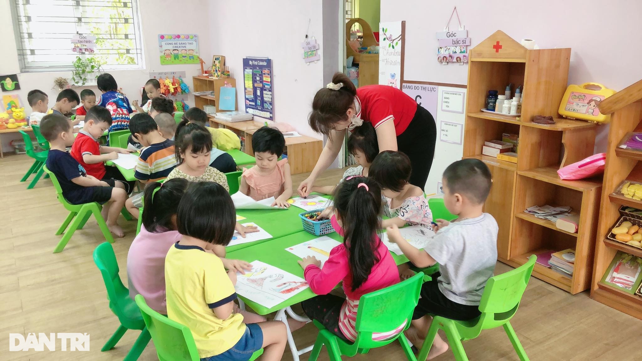 Hài hước mẹ đưa con tới nhầm trường mẫu giáo ngày đầu đi học trở lại - 1 Hài hước mẹ đưa con tới nhầm trường mẫu giáo ngày đầu đi học trở lại - 1