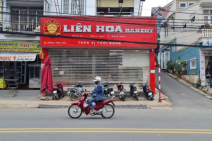 Đình chỉ 3 tháng tiệm bánh nổi tiếng Đà Lạt khiến hơn 100 khách nhập viện - 1 Đình chỉ 3 tháng tiệm bánh nổi tiếng Đà Lạt khiến hơn 100 khách nhập viện - 1