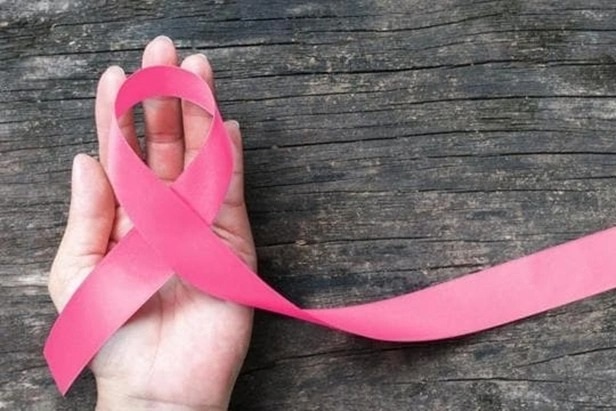 Dấu hiệu cảnh báo bệnh ung thư vú dễ bị nhầm lẫn - 1