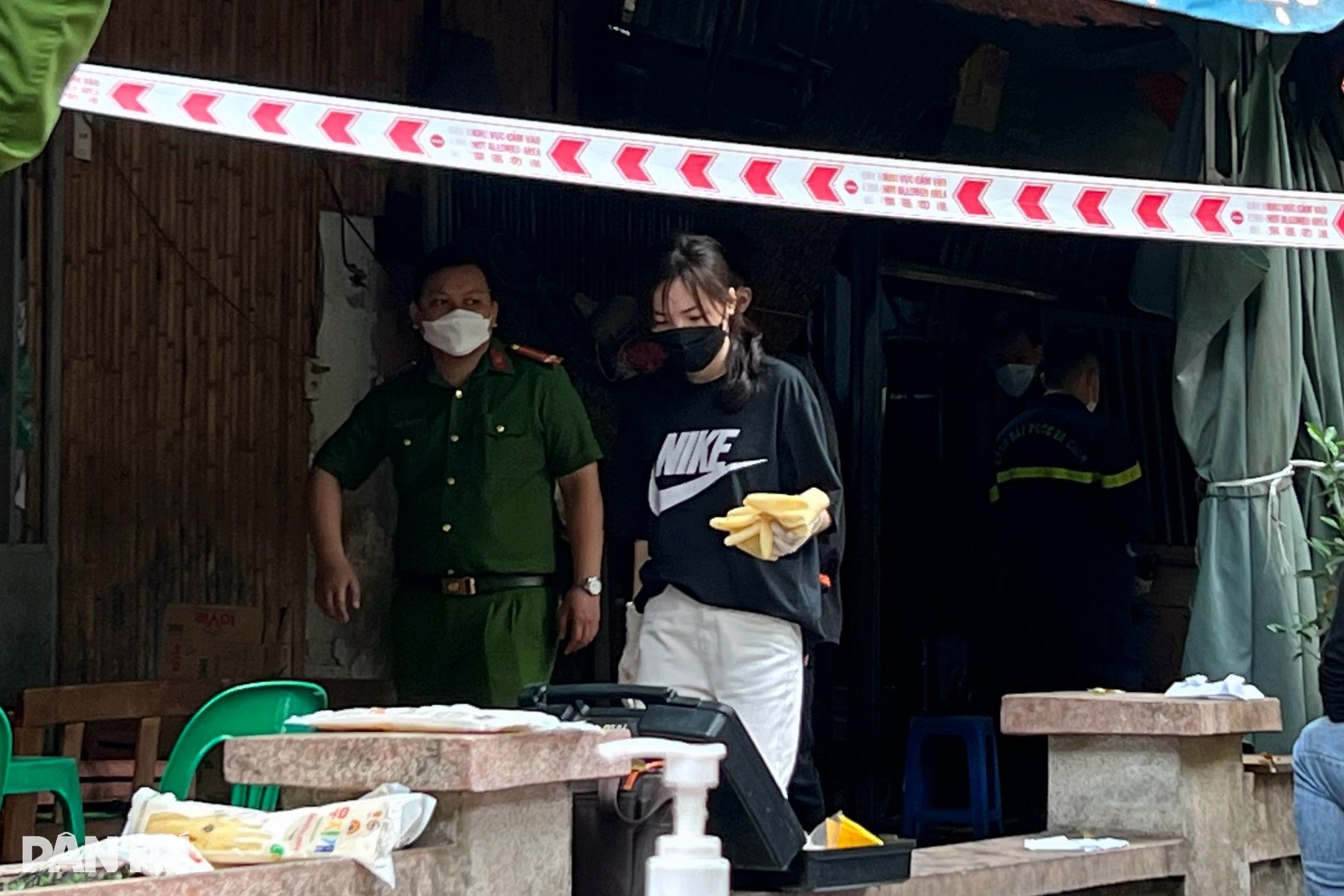 Vụ cháy ở Hà Nội: Nhà ống nhỏ không lối thoát nhiệt khiến 5 người tử vong - 1 Vụ cháy ở Hà Nội: Nhà ống nhỏ không lối thoát nhiệt khiến 5 người tử vong - 1