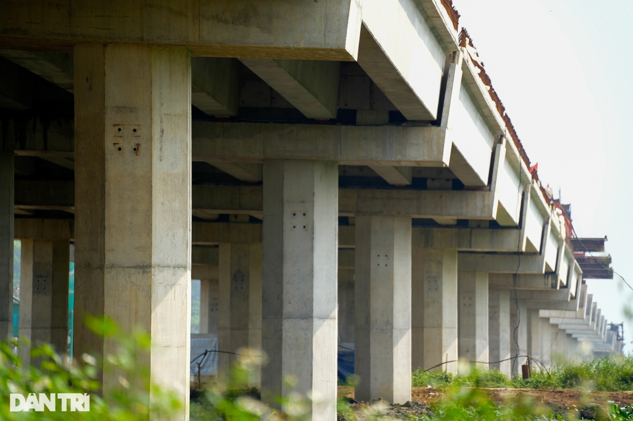 Thông hầm và hợp long cầu vượt sông dài nhất cao tốc Mai Sơn - QL45 - 11