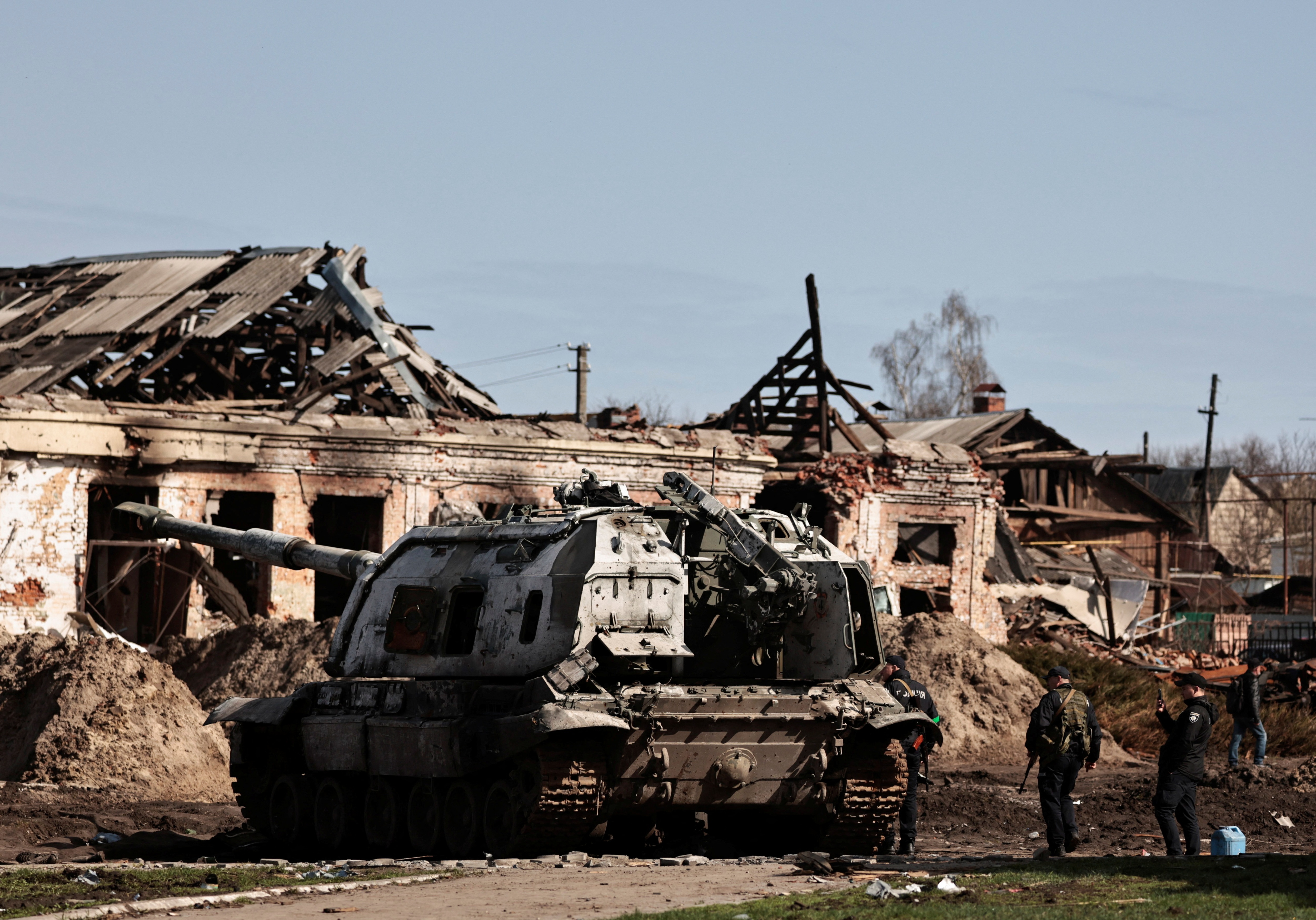 Kịch bản tốt nhất cho Nga-Ukraine sau 2 tháng chiến sự rung chuyển thế giới - 1