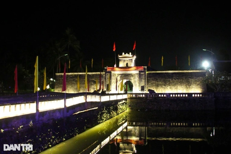 60 tỷ đồng làm hệ thống chiếu sáng di tích đôi bờ Hiền Lương, Thành cổ - 2 60 tỷ đồng làm hệ thống chiếu sáng di tích đôi bờ Hiền Lương, Thành cổ - 2