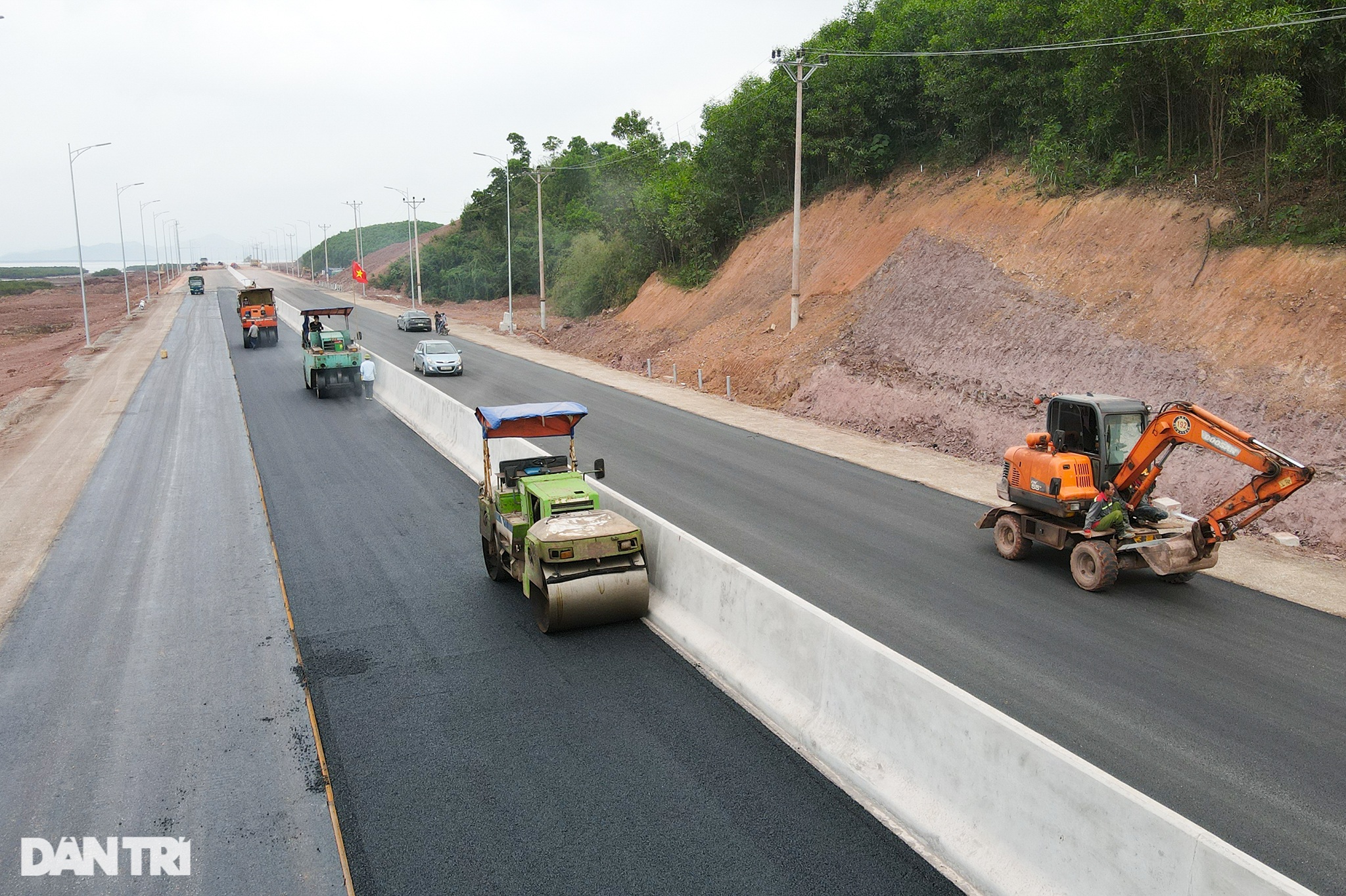 Toàn cảnh cao tốc Vân Đồn - Tiên Yên trước lễ thông xe vào ngày 30/4 - 5