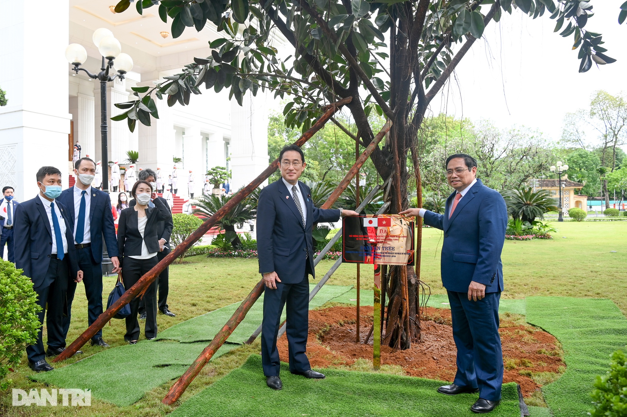 Thủ tướng Phạm Minh Chính chủ trì lễ đón chính thức Thủ tướng Nhật Bản - 15