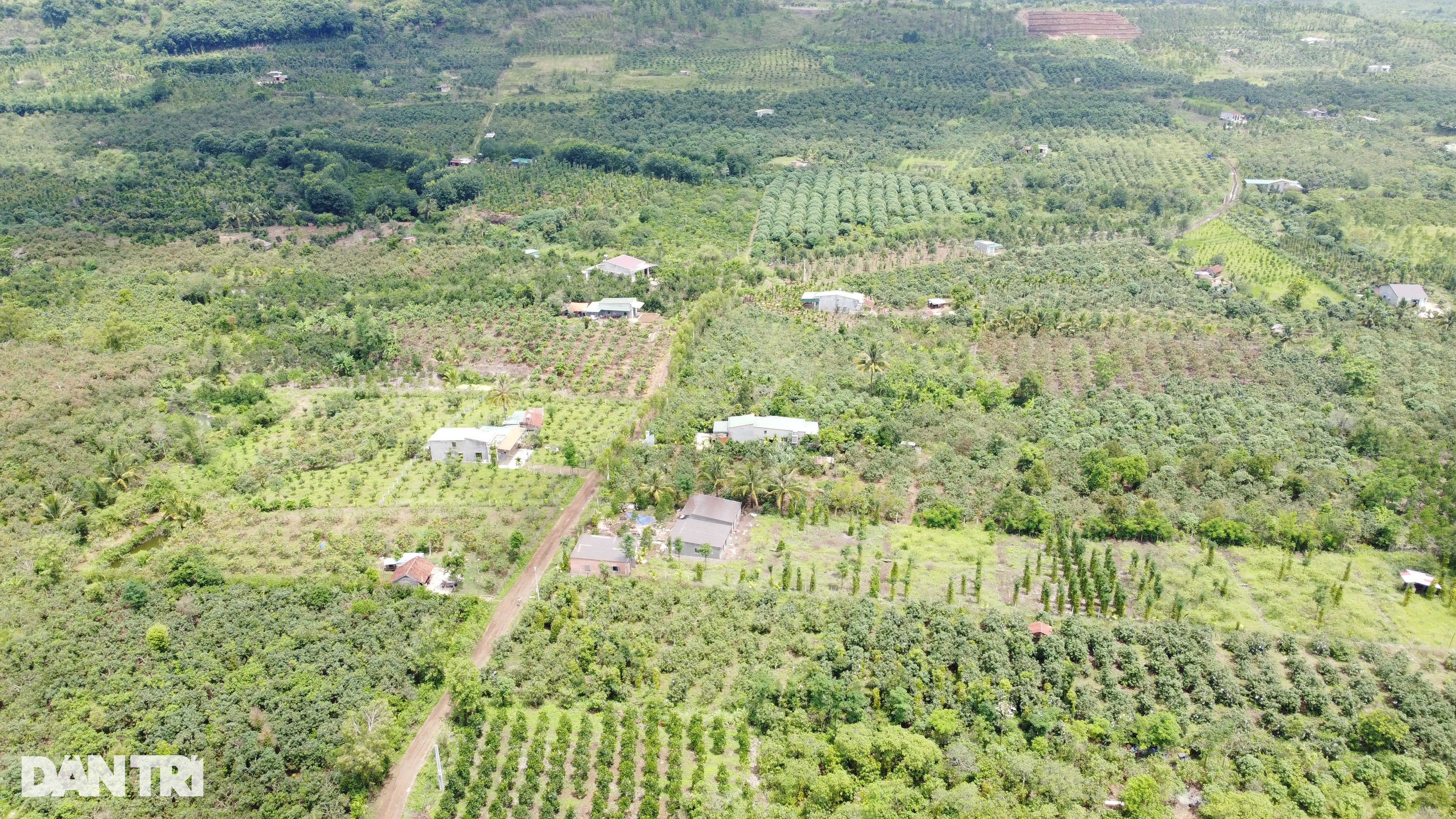 Rầm rộ khoan giếng, làm nhà… chờ dự án nghìn tỷ - 1 Rầm rộ khoan giếng, làm nhà… chờ dự án nghìn tỷ - 1