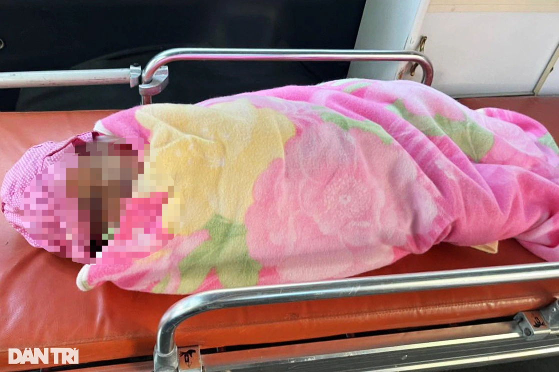 Cha mẹ phụ hồ đưa con lên TPHCM, mới được 1 tuần bé gái lọt cống tử vong - 2