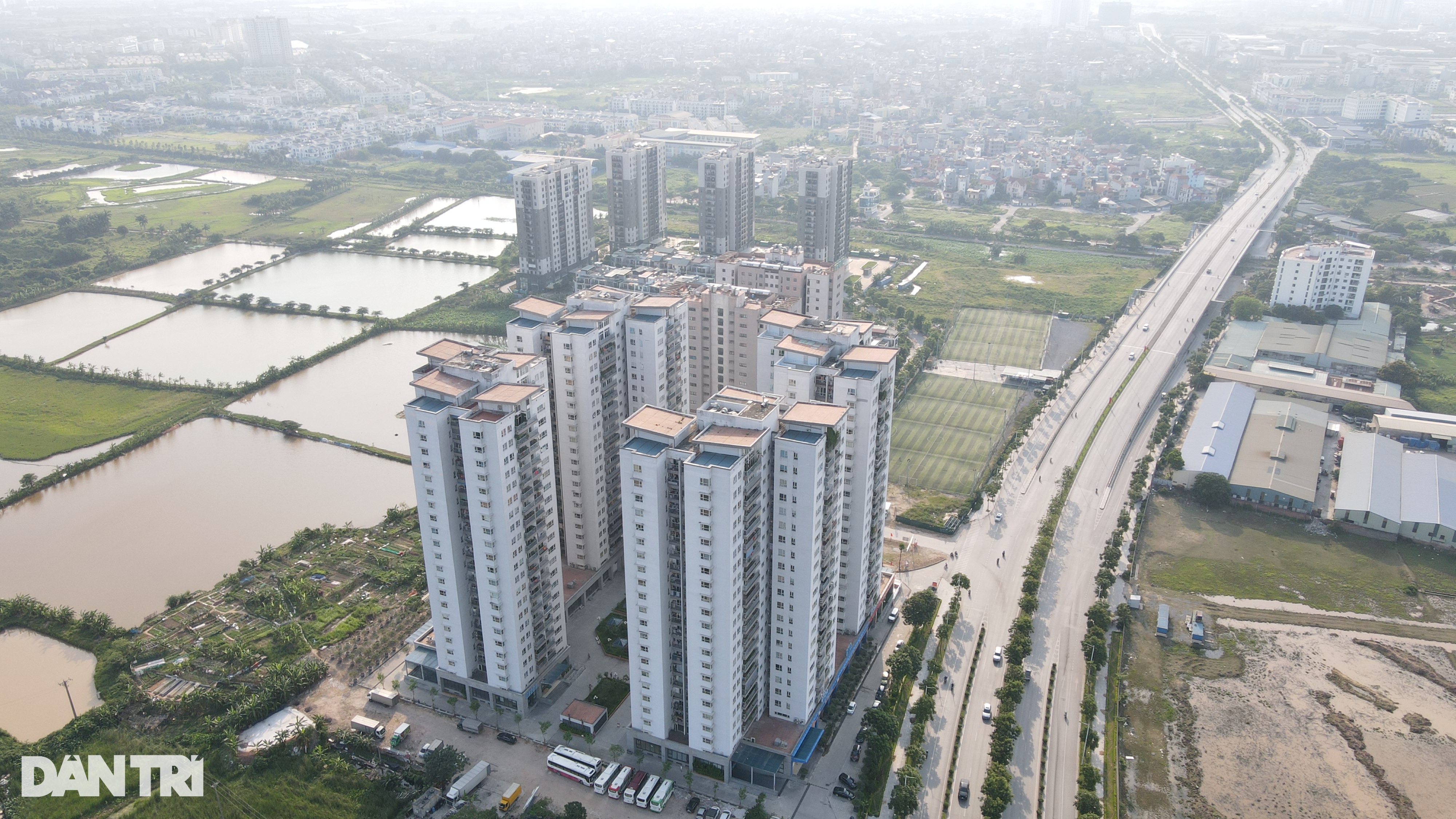 Xả đất nền, nhà đầu tư đổ xô lướt sóng căn hộ vùng ven - 1 Xả đất nền, nhà đầu tư đổ xô lướt sóng căn hộ vùng ven - 1