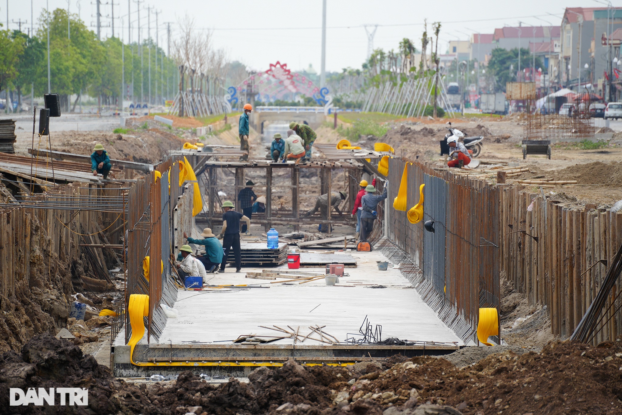 Diện mạo mới đoạn đường 1,5km tiêu tốn 165 tỷ đồng ở Ninh Bình - 8