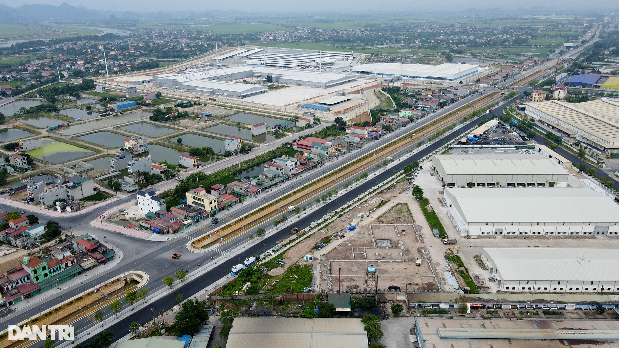 Diện mạo mới đoạn đường 1,5km tiêu tốn 165 tỷ đồng ở Ninh Bình - 2 Diện mạo mới đoạn đường 1,5km tiêu tốn 165 tỷ đồng ở Ninh Bình - 2