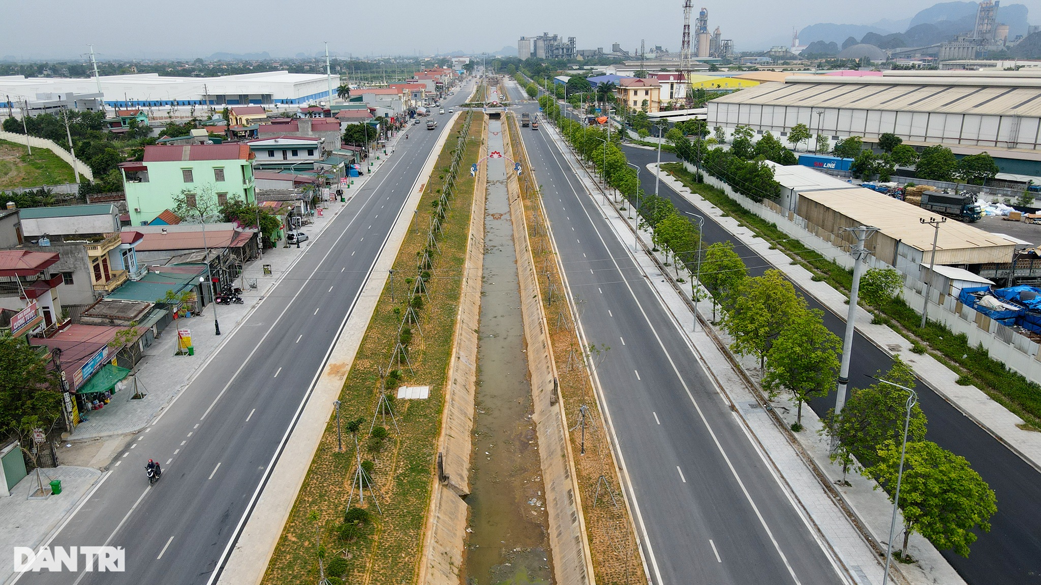 Diện mạo mới đoạn đường 1,5km tiêu tốn 165 tỷ đồng ở Ninh Bình - 3