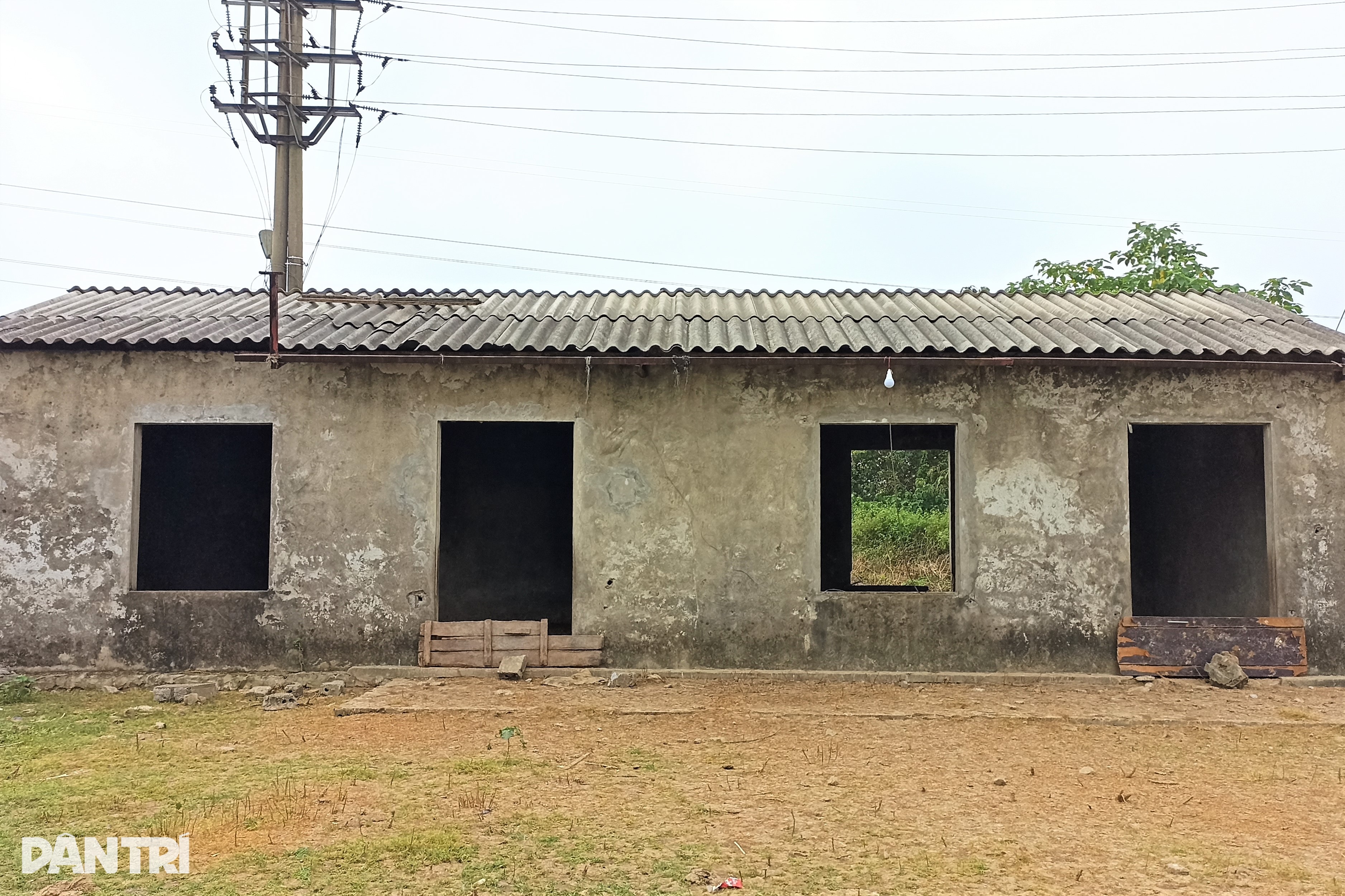 Khung cảnh hoang tàn của dự án 5.000 tỷ đồng đắp chiếu 15 năm - 5 Khung cảnh hoang tàn của dự án 5.000 tỷ đồng đắp chiếu 15 năm - 5