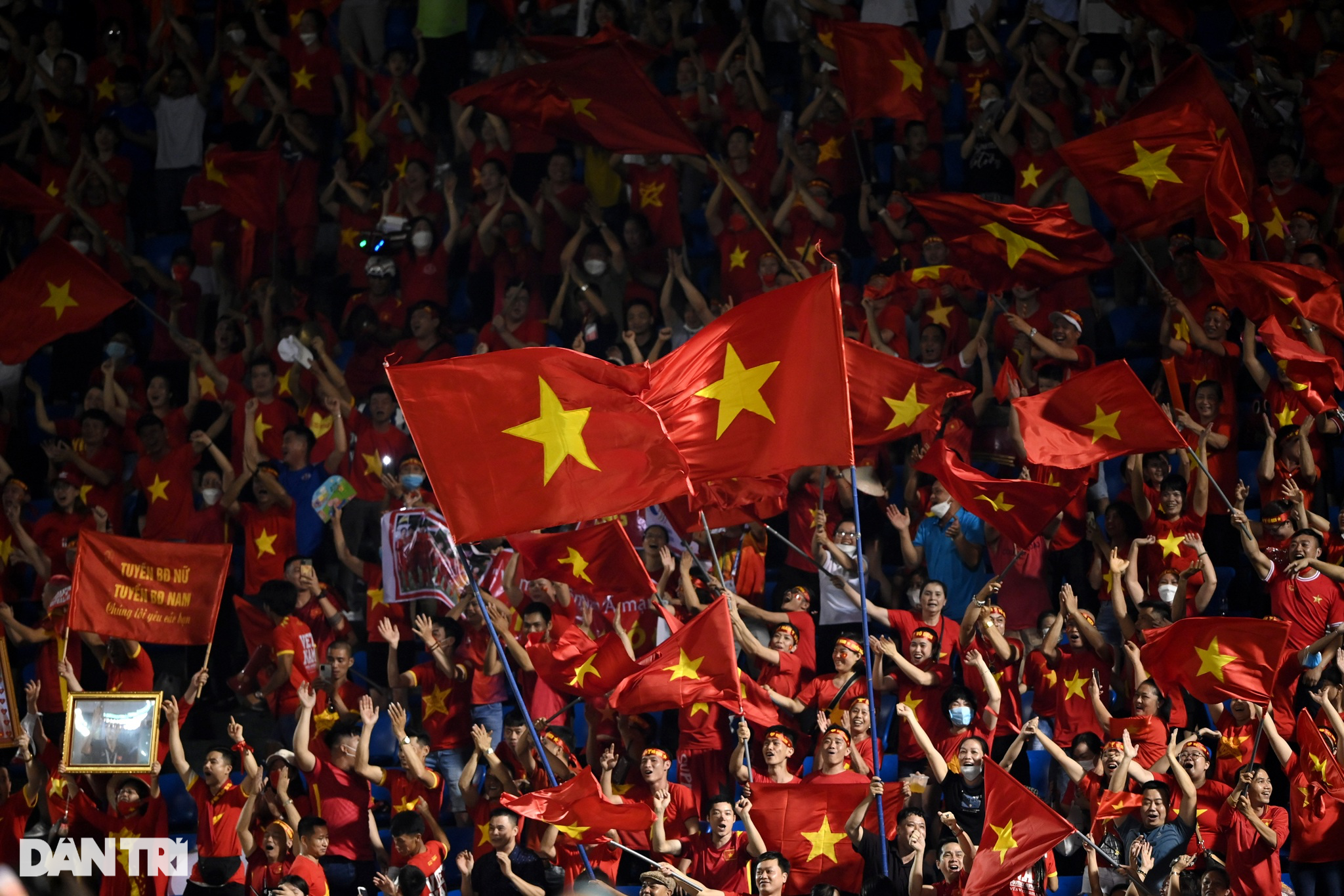 Tuyển nữ Việt Nam thắng vất vả trước đội hình khổng lồ của Philippines - 10