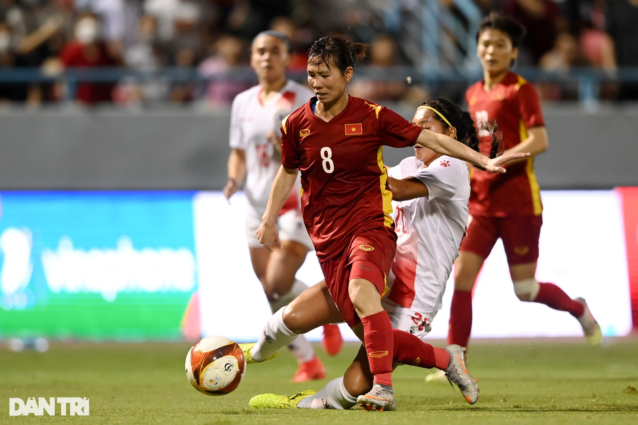 Tuyển nữ Việt Nam thắng vất vả trước đội hình khổng lồ của Philippines - 12