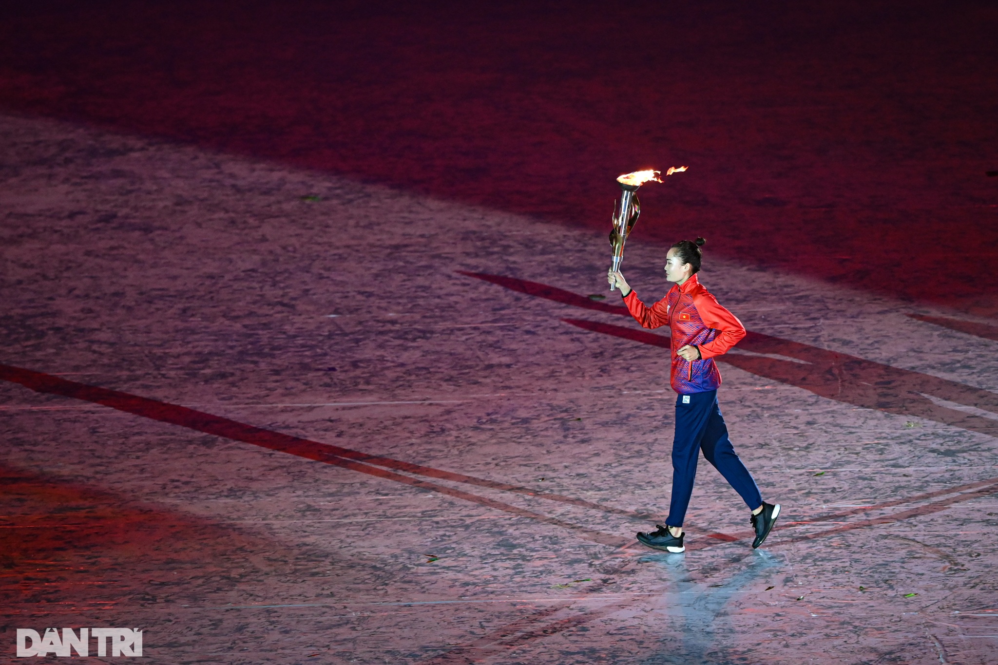 Toàn cảnh lễ khai mạc SEA Games 31: Rực rỡ chào mừng Đông Nam Á tỏa sáng - 18