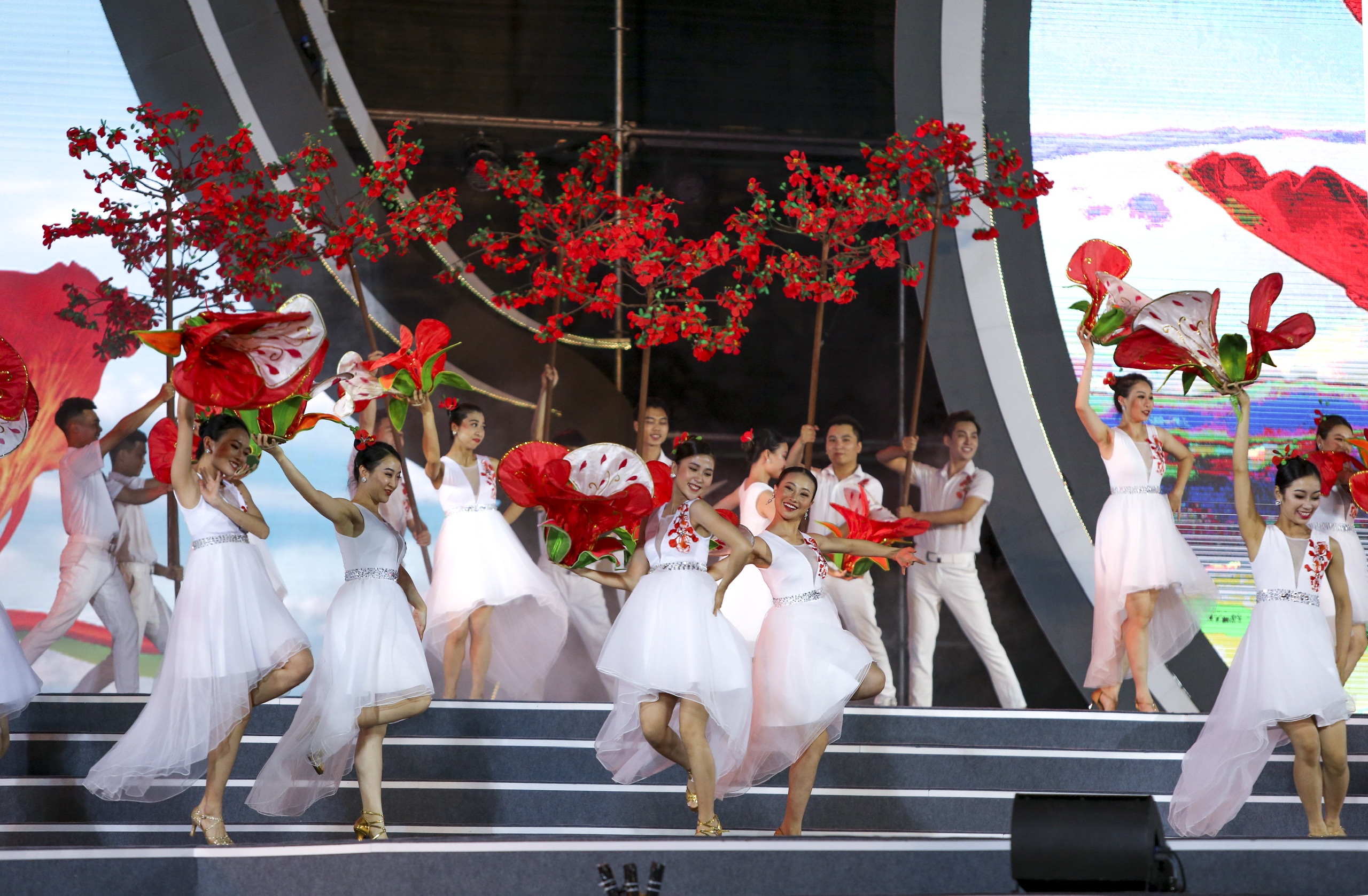 Lễ hội Hoa phượng đỏ - Hải Phòng 2022 trở lại sau 2 năm tạm dừng - 3