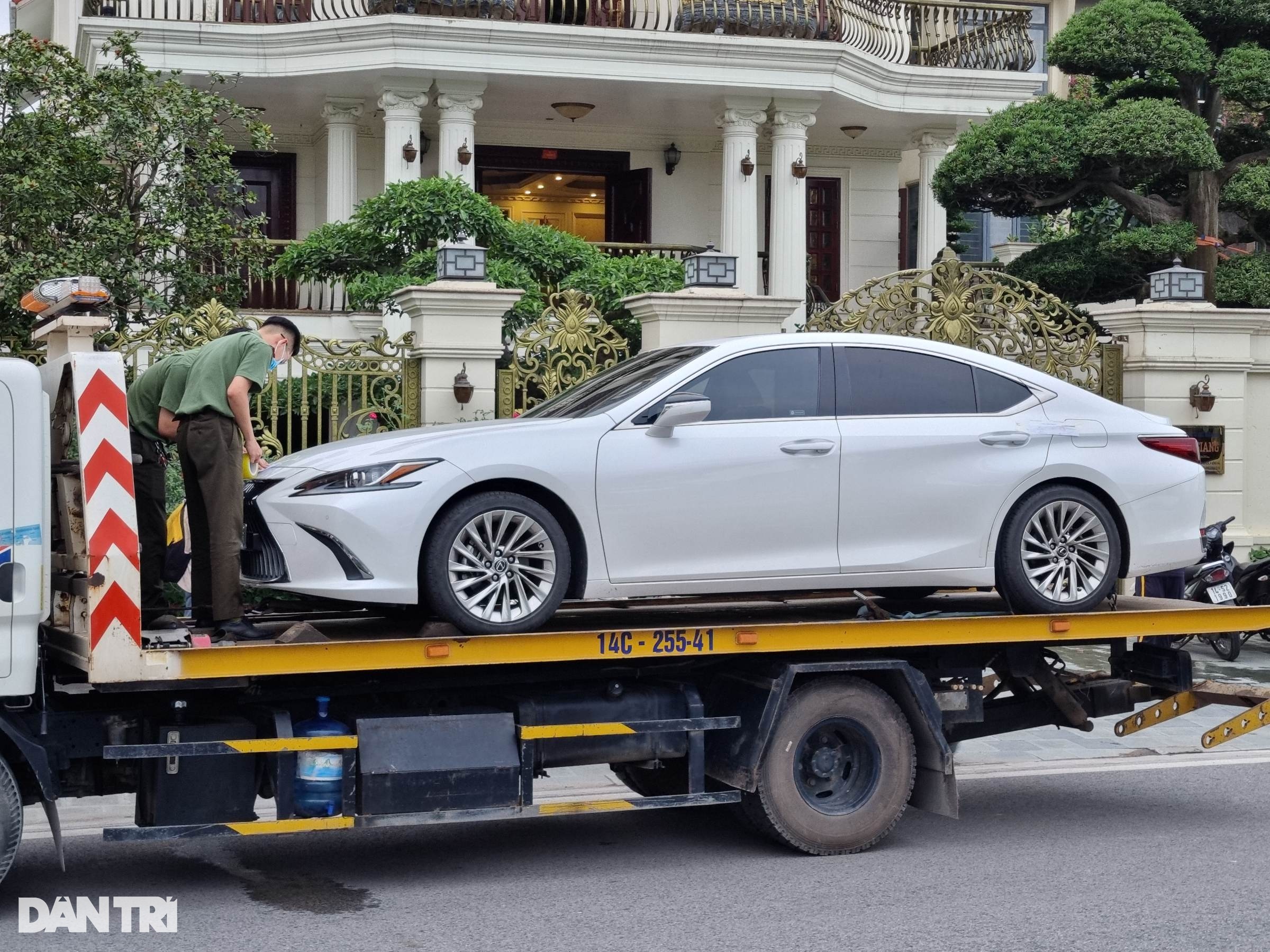 Chiếc Lexus ES 350 (Ảnh: An Nhiên).