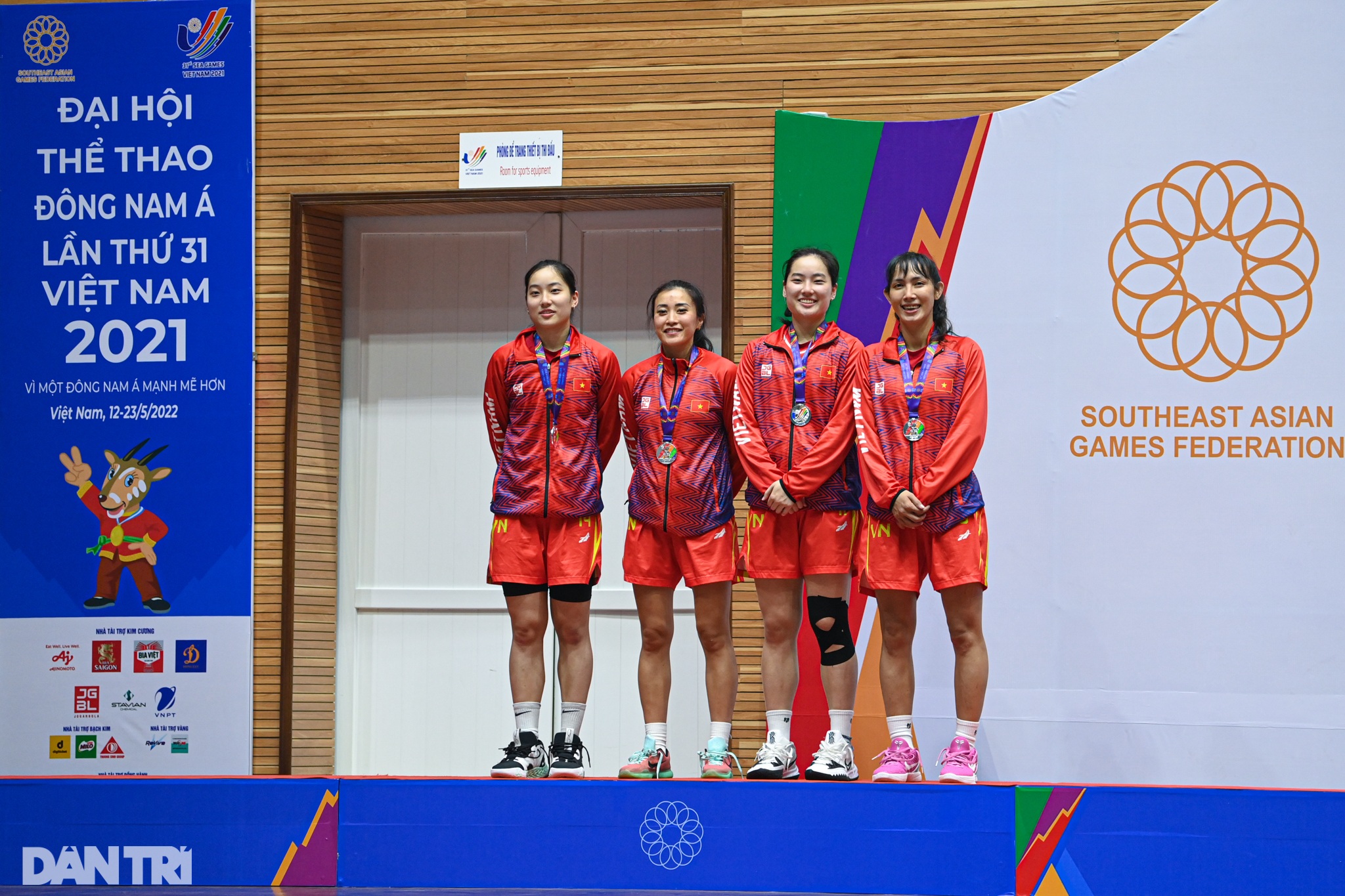 Tấm huy chương bạc lịch sử của bóng rổ Việt Nam - 19