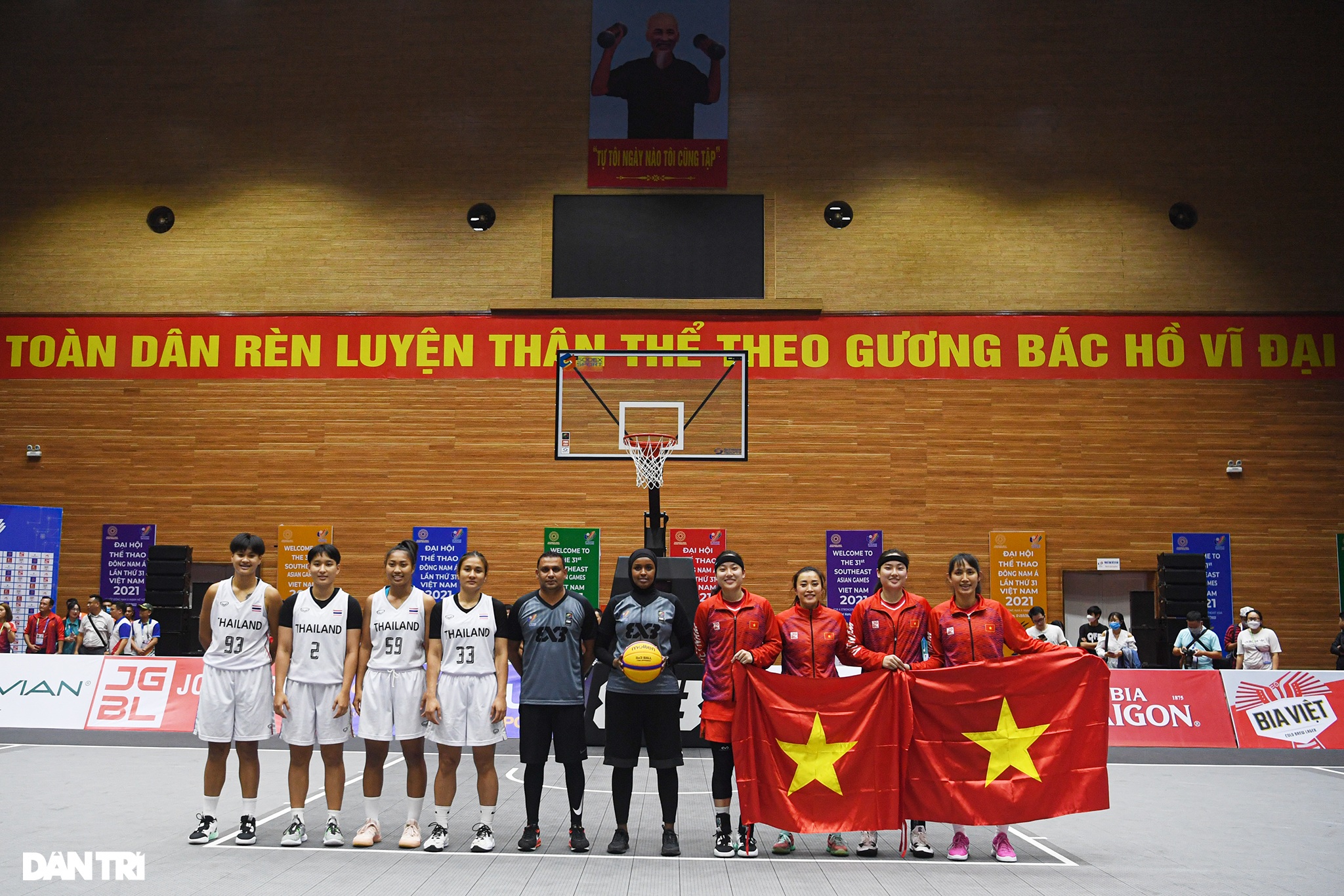Tấm huy chương bạc lịch sử của bóng rổ Việt Nam - 3