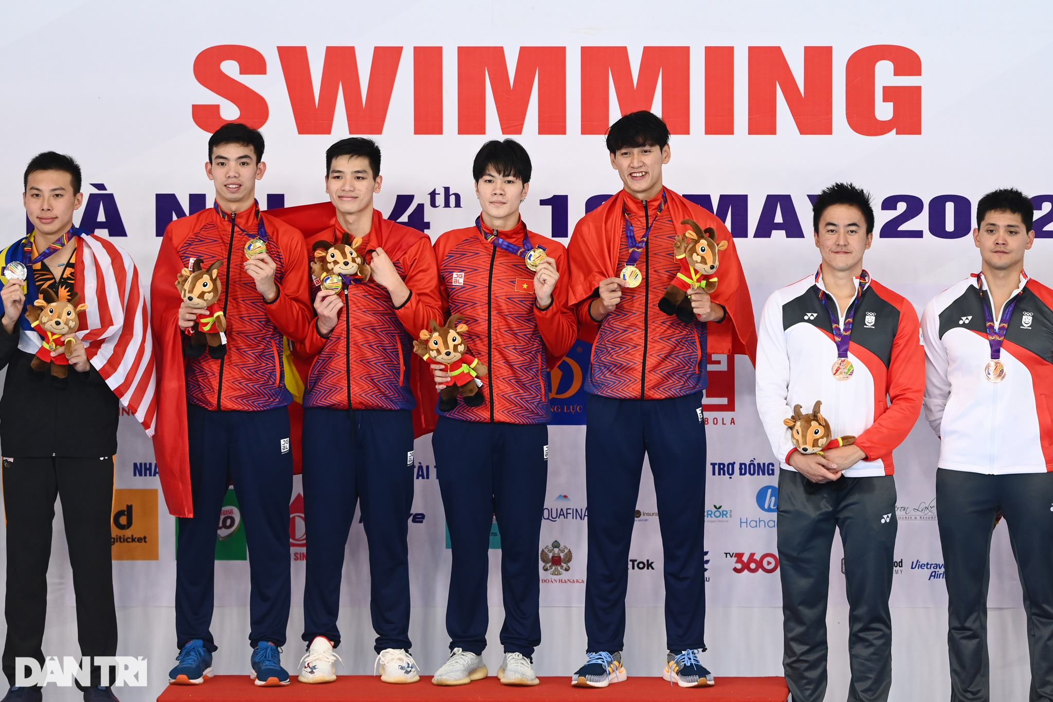 Khoảnh khắc đội bơi Việt Nam phá kỷ lục SEA Games thi 4x200m tiếp sức tự do - 20