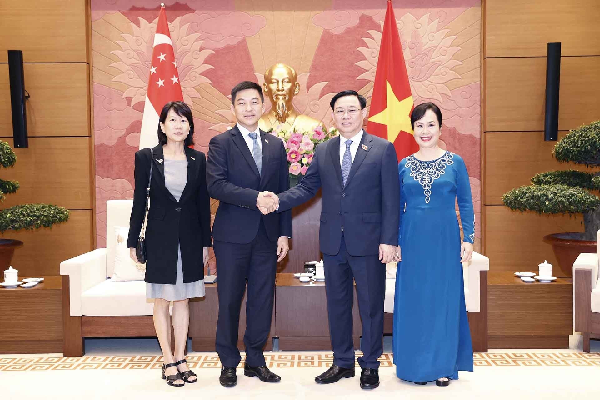 Việt Nam luôn xác định Singapore là đối tác quan trọng hàng đầu - 2 Việt Nam luôn xác định Singapore là đối tác quan trọng hàng đầu - 2