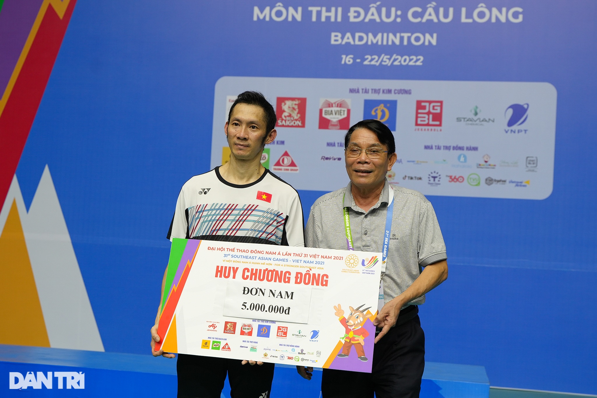 Trận đấu nghẹt thở giữa Nguyễn Tiến Minh và đương kim vô địch thế giới - 12