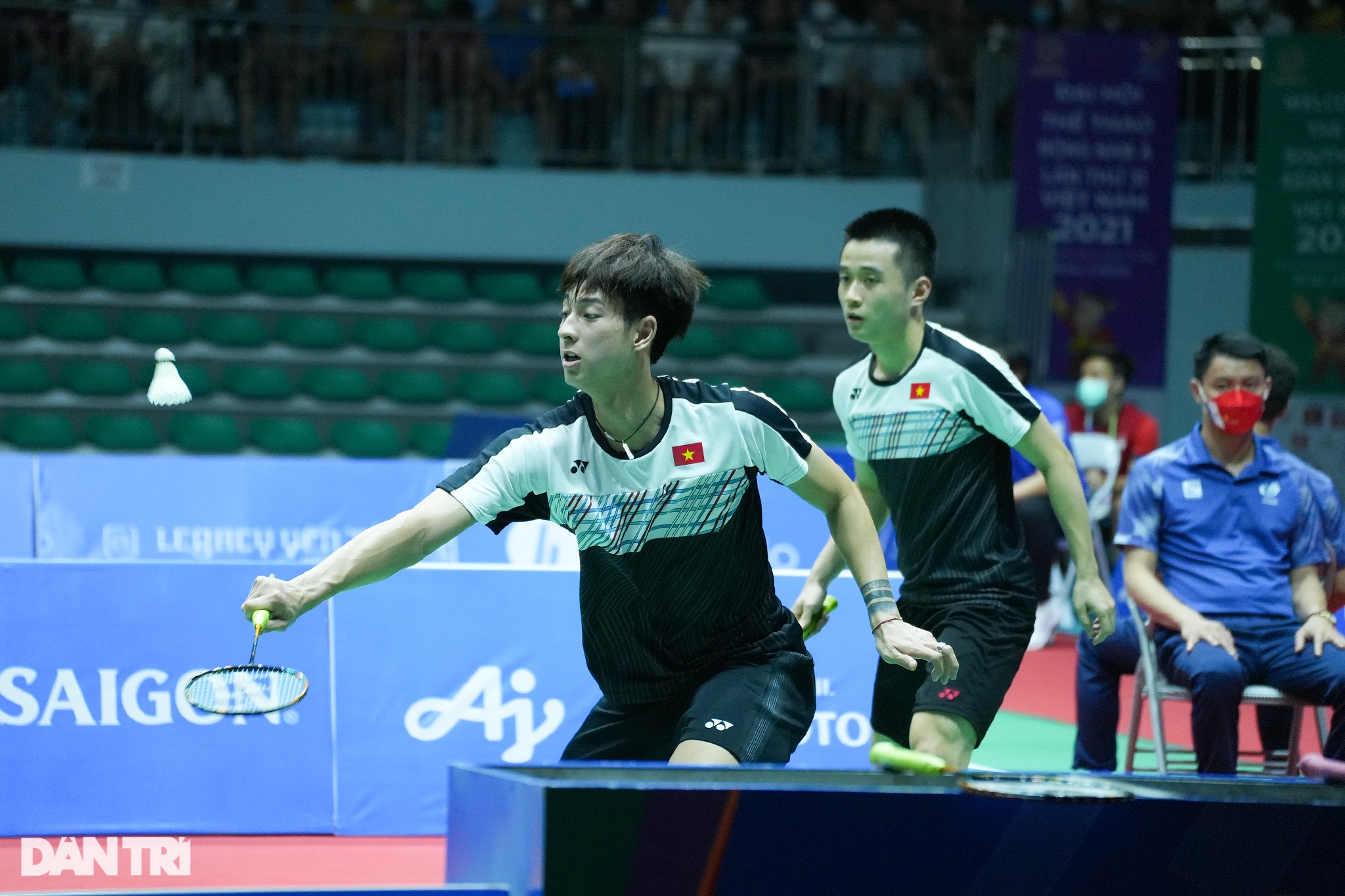 Trận đấu nghẹt thở giữa Nguyễn Tiến Minh và đương kim vô địch thế giới - 14 Trận đấu nghẹt thở giữa Nguyễn Tiến Minh và đương kim vô địch thế giới - 14