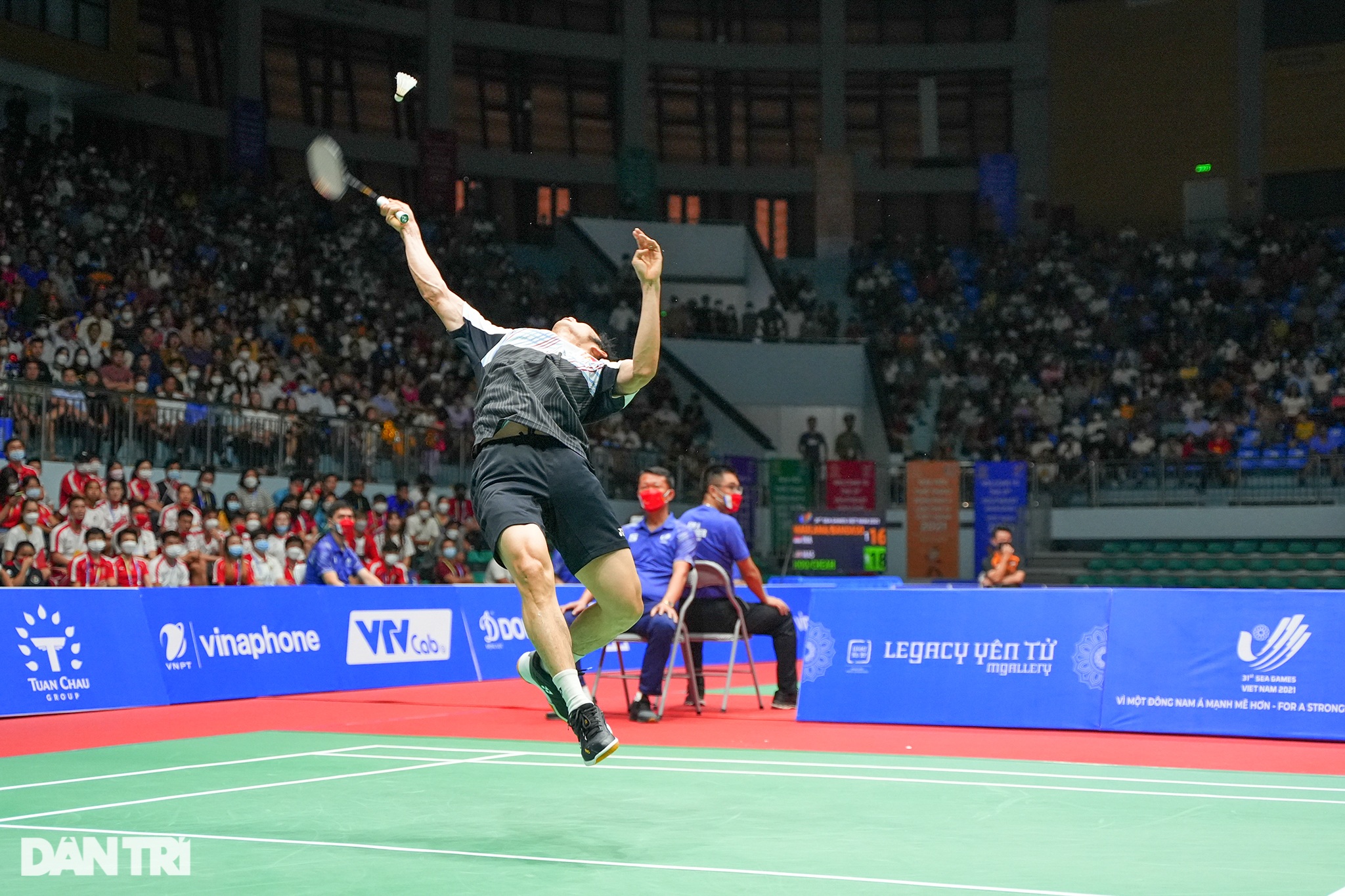 Trận đấu nghẹt thở giữa Nguyễn Tiến Minh và đương kim vô địch thế giới - 8 Trận đấu nghẹt thở giữa Nguyễn Tiến Minh và đương kim vô địch thế giới - 8