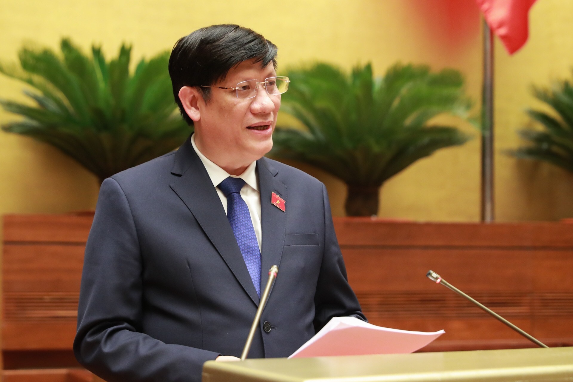 Bộ trưởng Nguyễn Thanh Long làm rõ giá dịch vụ khám chữa bệnh - 1