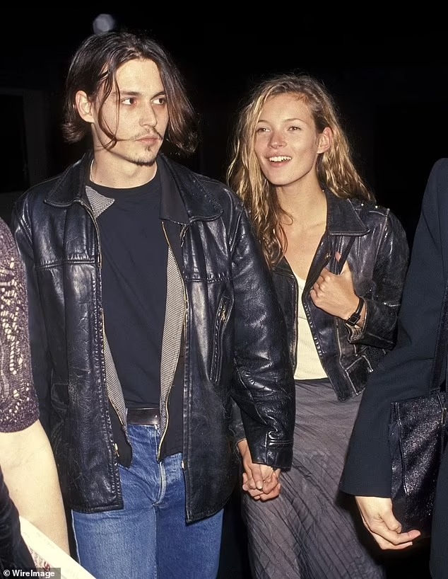 Thấy gì từ vụ ly hôn thế kỷ của Johnny Depp và Amber Heard? - 8