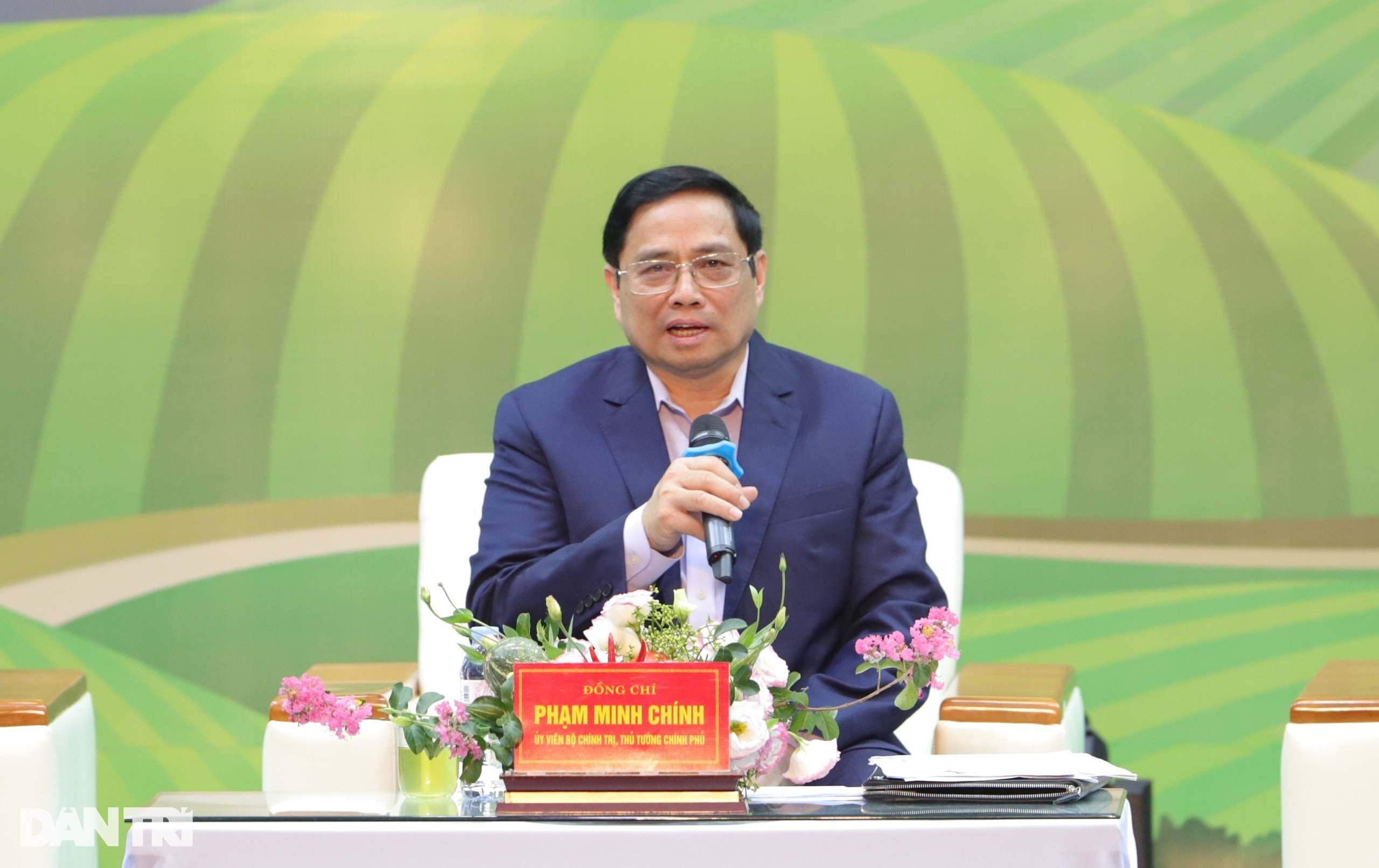 Thủ tướng, Bộ trưởng trả lời chuyện nông dân thua lỗ, nông sản tắc biên - 5 Thủ tướng, Bộ trưởng trả lời chuyện nông dân thua lỗ, nông sản tắc biên - 5