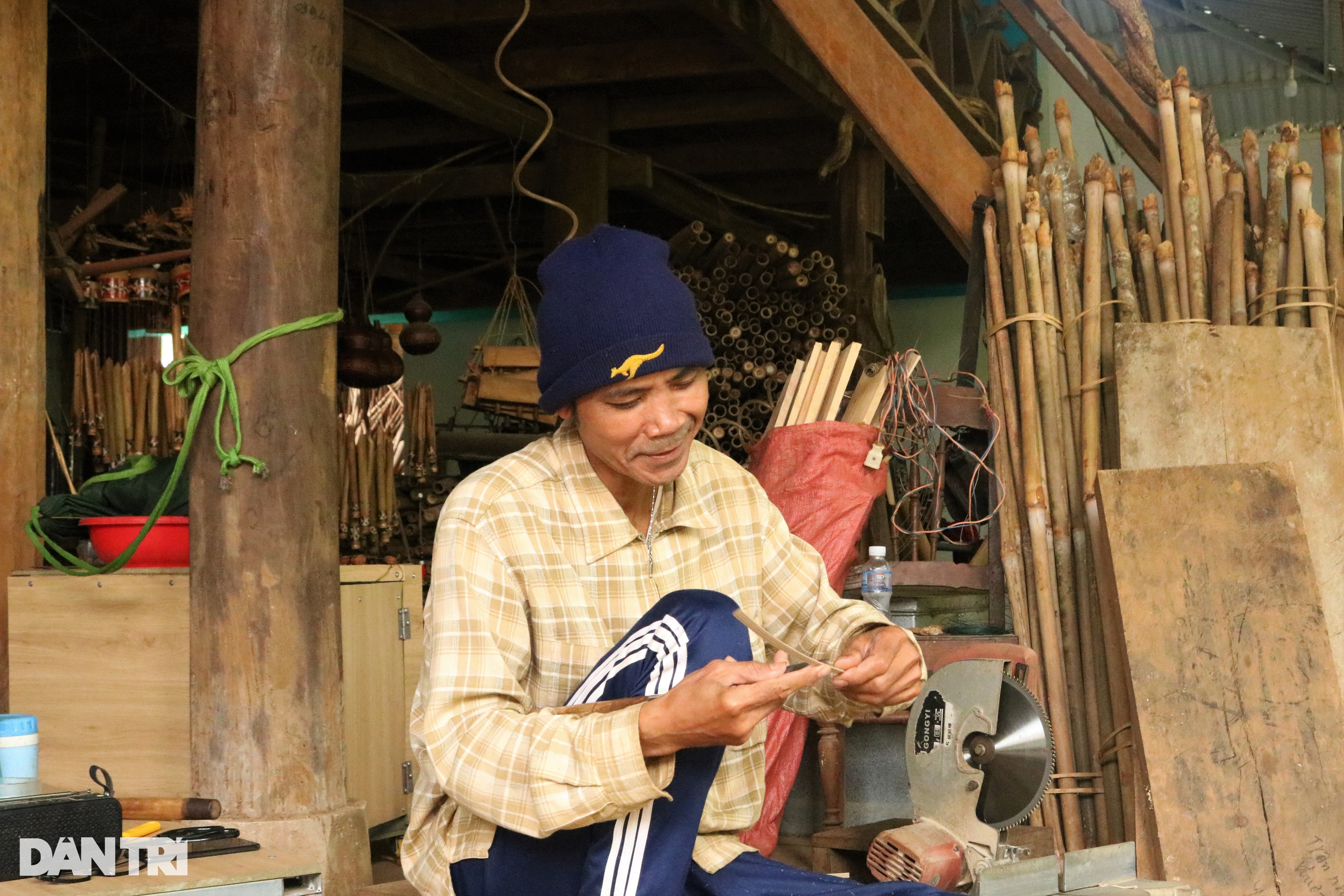 Nghệ nhân Jrai đưa nhạc cụ dân tộc làm bằng từ tre, nứa vang ra thế giới - 3