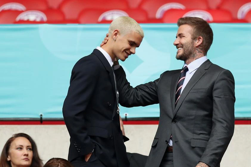 Hai gương mặt mỹ nam sáng giá đắt show quảng cáo nhất nhà Beckham - 4