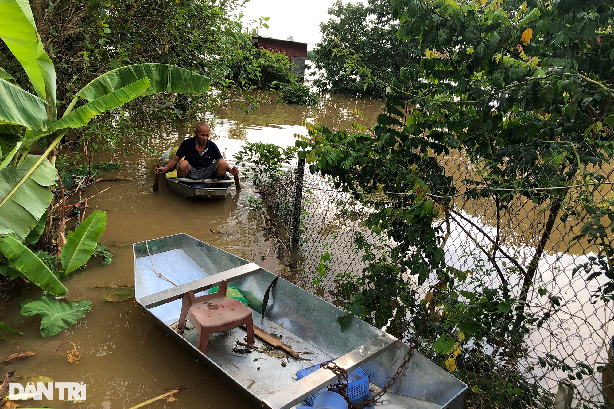 Hình ảnh nước sông Hồng dâng cao gây ngập lụt nhiều nơi ở Hà Nội - 4