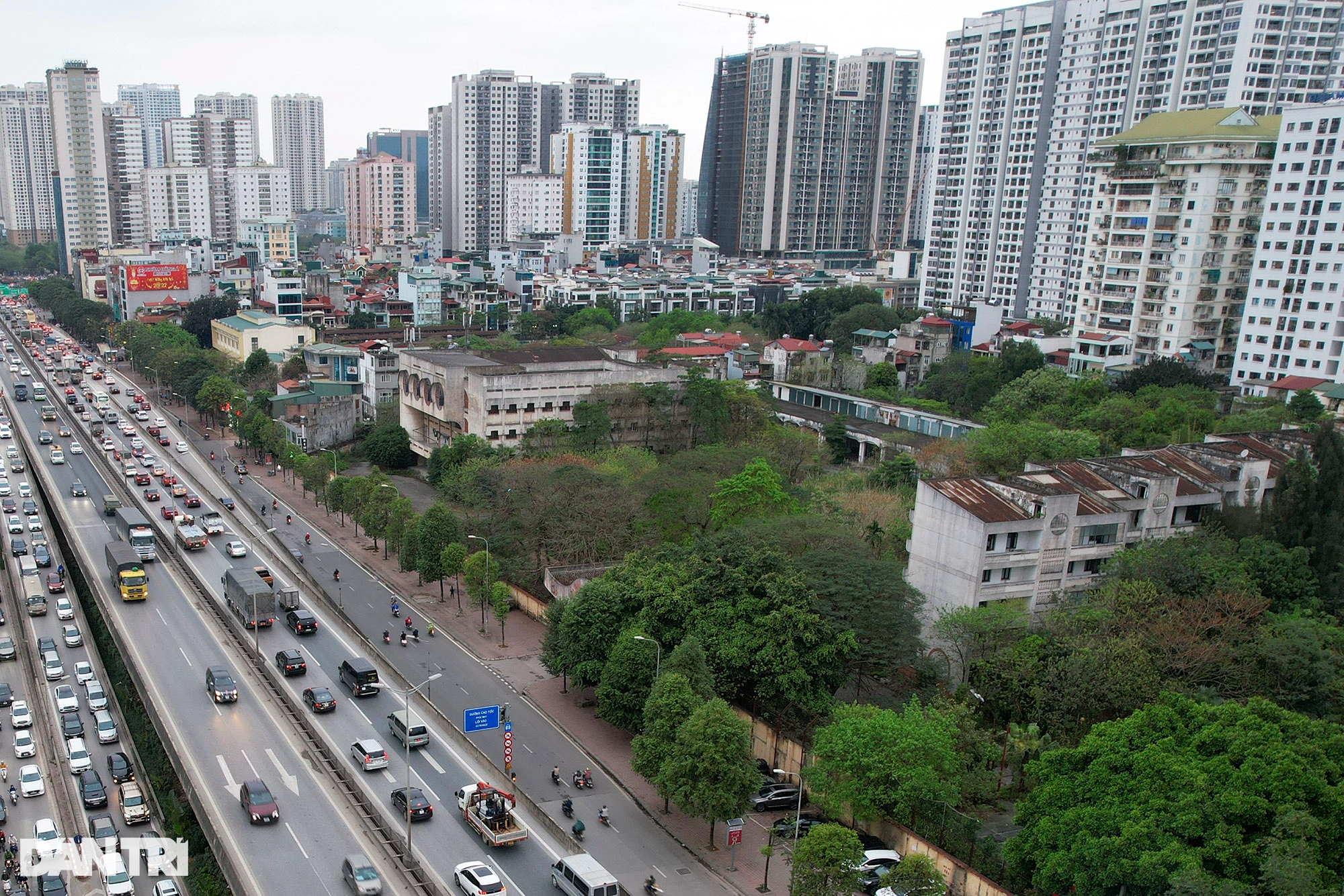 Cao ốc mọc lên dày đặc khắp các quận huyện ở Hà Nội - 11